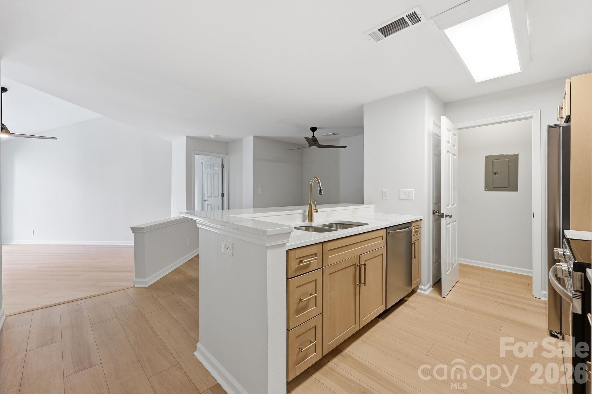 Condominium at 18801 Nautical Drive, Cornelius, photo 13 of 45