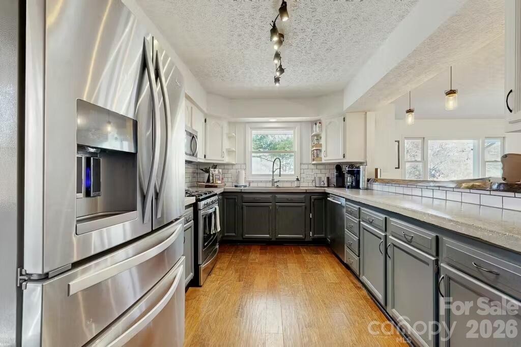Single Family Residence at 121 Oak Terrace, Arden, photo 4 of 17