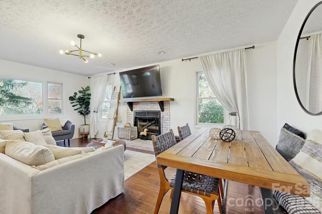 Single Family Residence at 121 Oak Terrace, Arden, photo 5 of 17