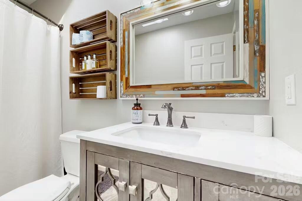 Single Family Residence at 121 Oak Terrace, Arden, photo 9 of 17