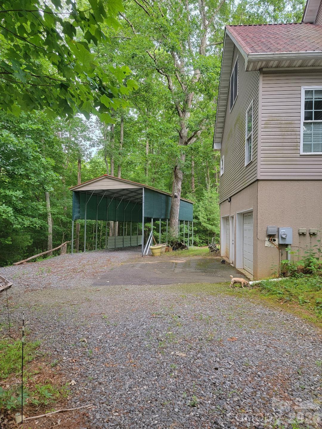 Single Family Residence at 31 Reeds Creek Road, Fairview, photo 6 of 36