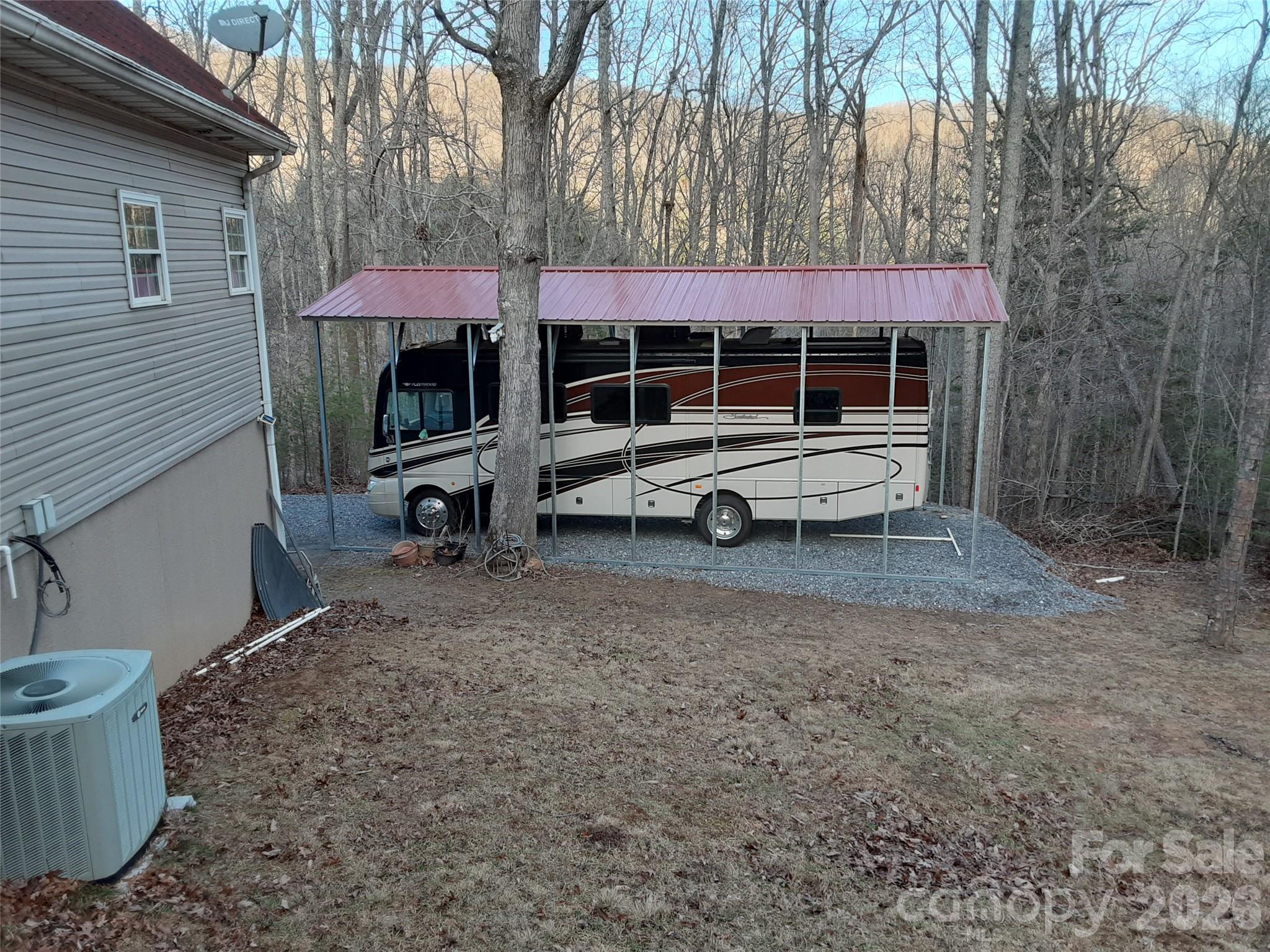 Single Family Residence at 31 Reeds Creek Road, Fairview, photo 7 of 36