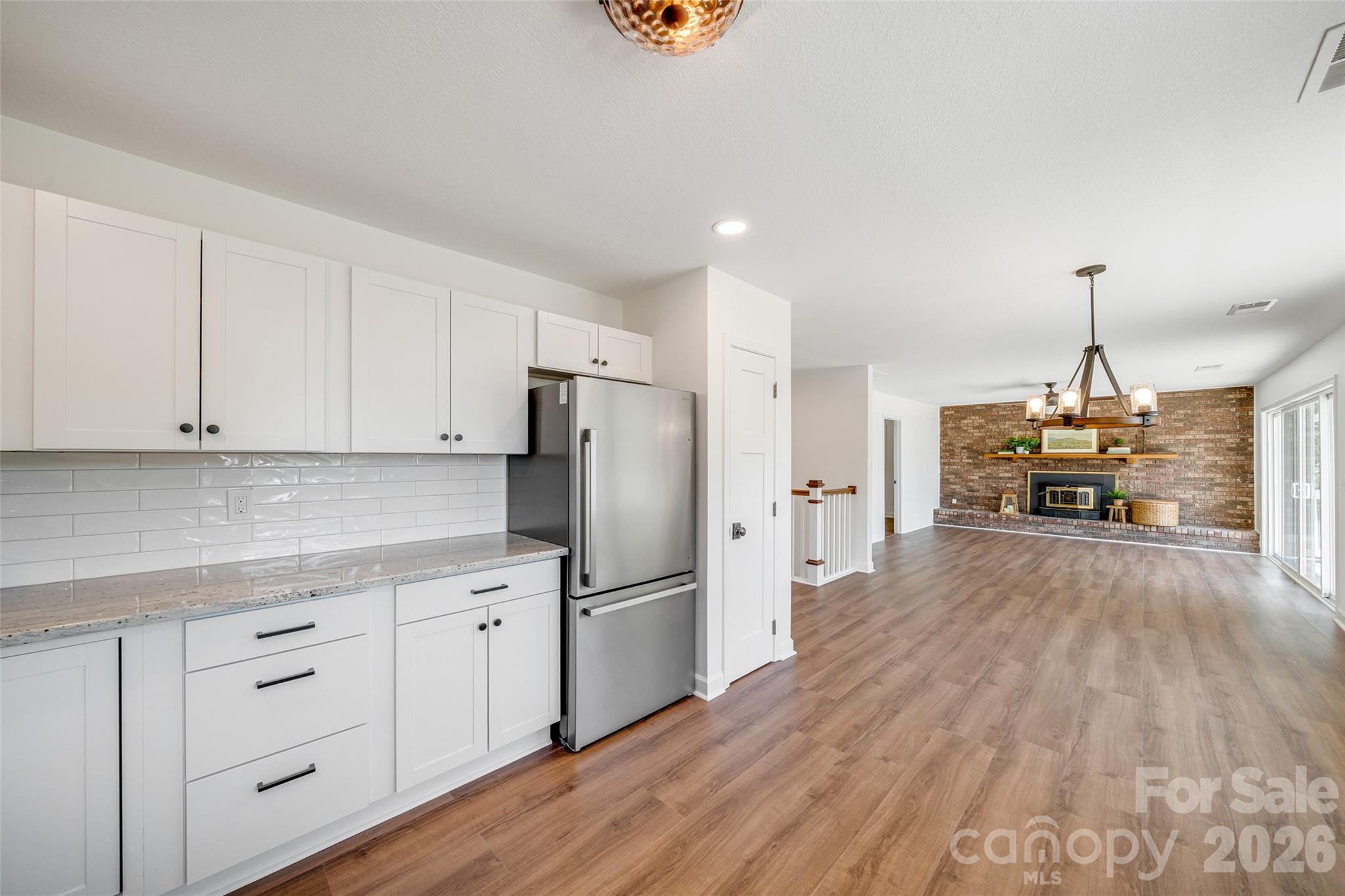 Neutral, fresh decor - 69 Milburn Lane, Hendersonville