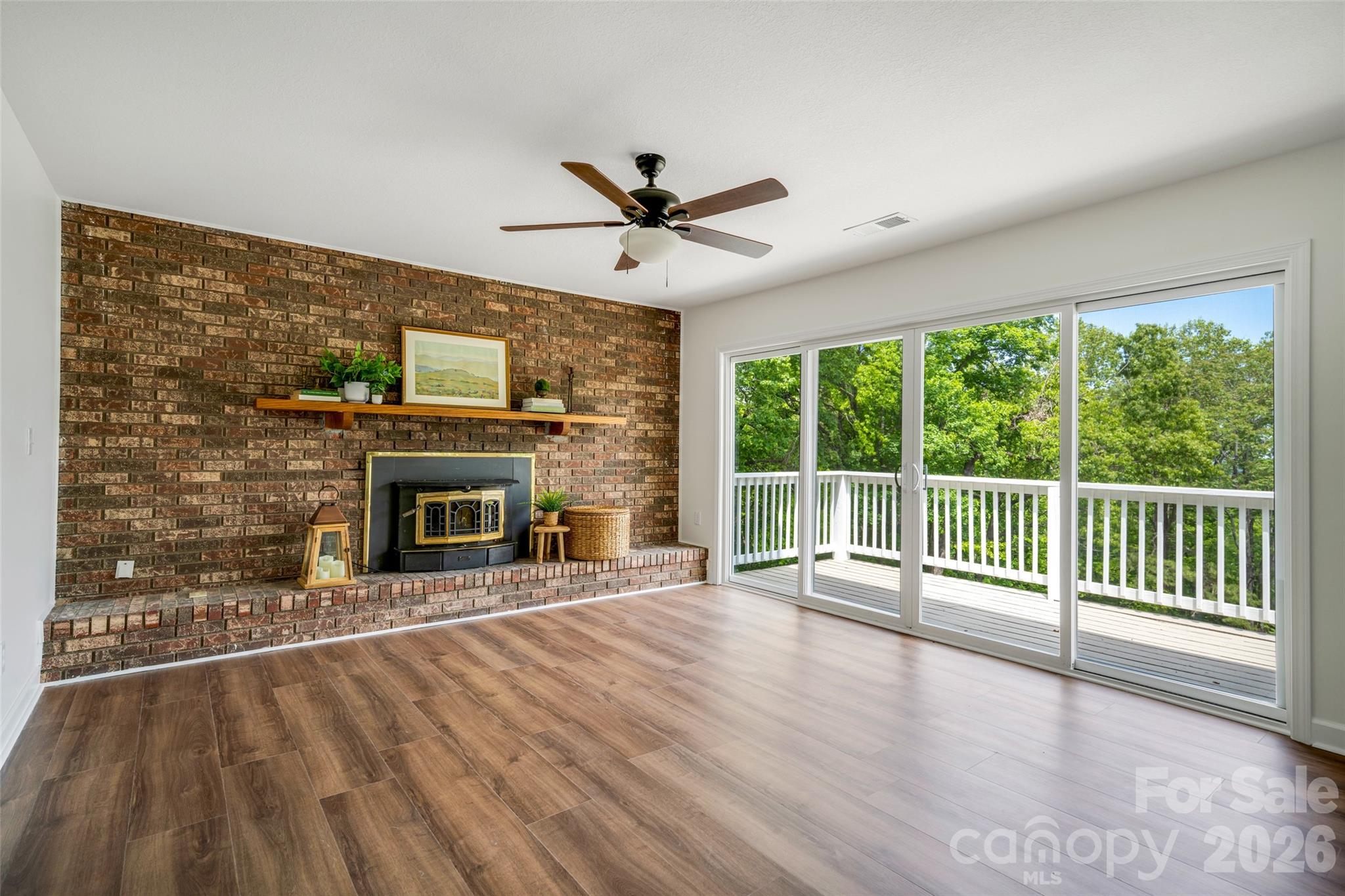 Wood-burning fireplace - 69 Milburn Lane, Hendersonville