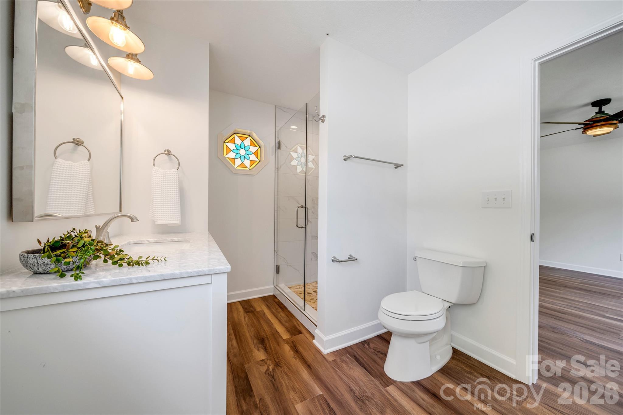 Primary ensuite updated bathroom - 69 Milburn Lane, Hendersonville