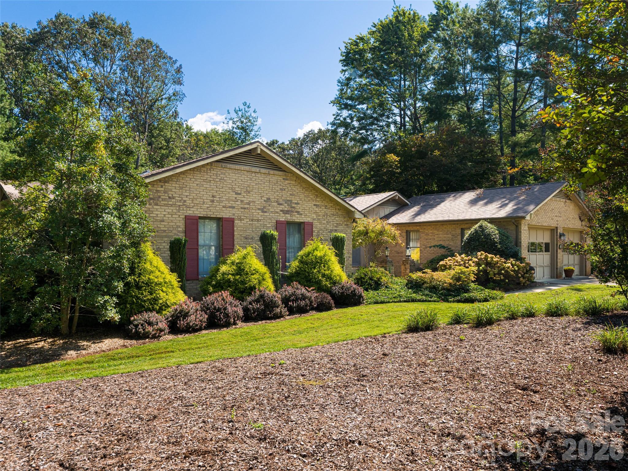 Single Family Residence at 40 Applecross Road, Weaverville, photo 4 of 46