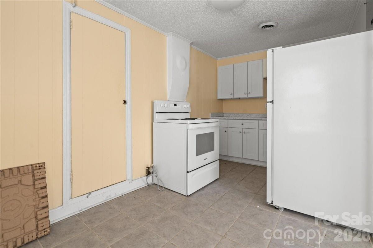Apartment at 501 Church Street, Cheraw, photo 21 of 48