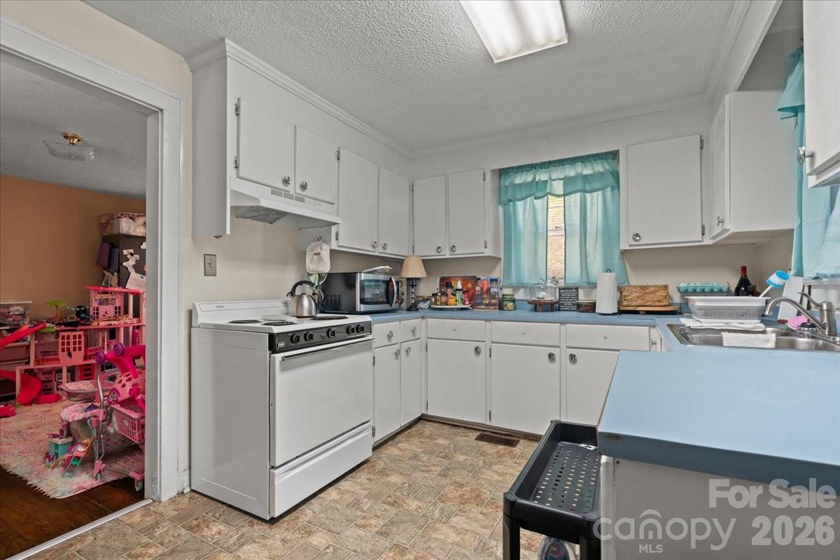 Apartment at 501 Church Street, Cheraw, photo 40 of 48