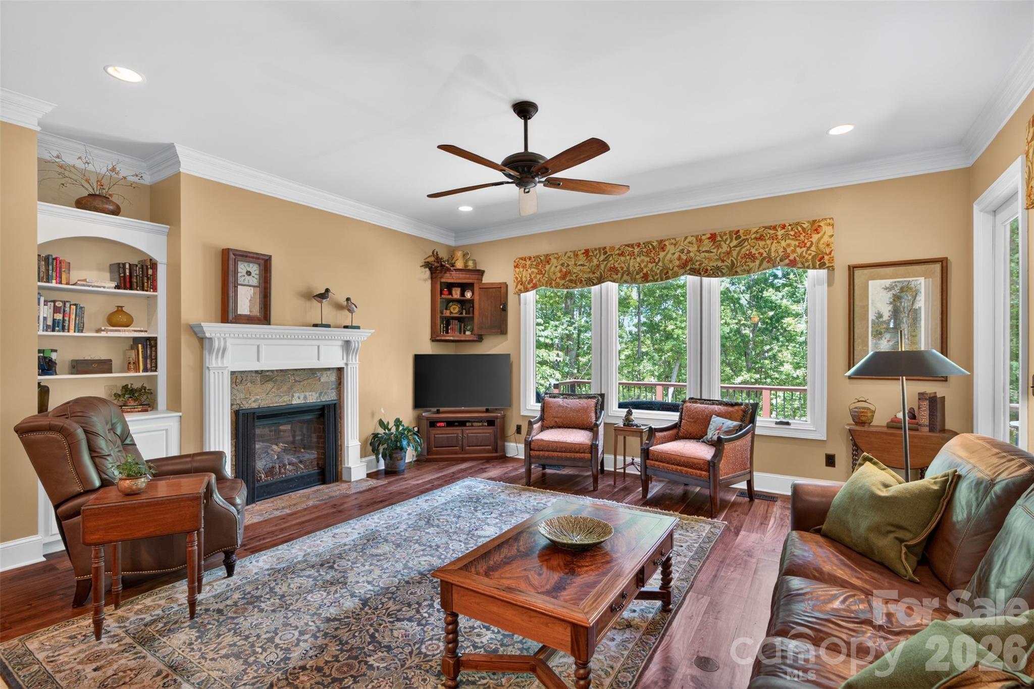 Family Room - 5138 Watermead Lane, Belmont