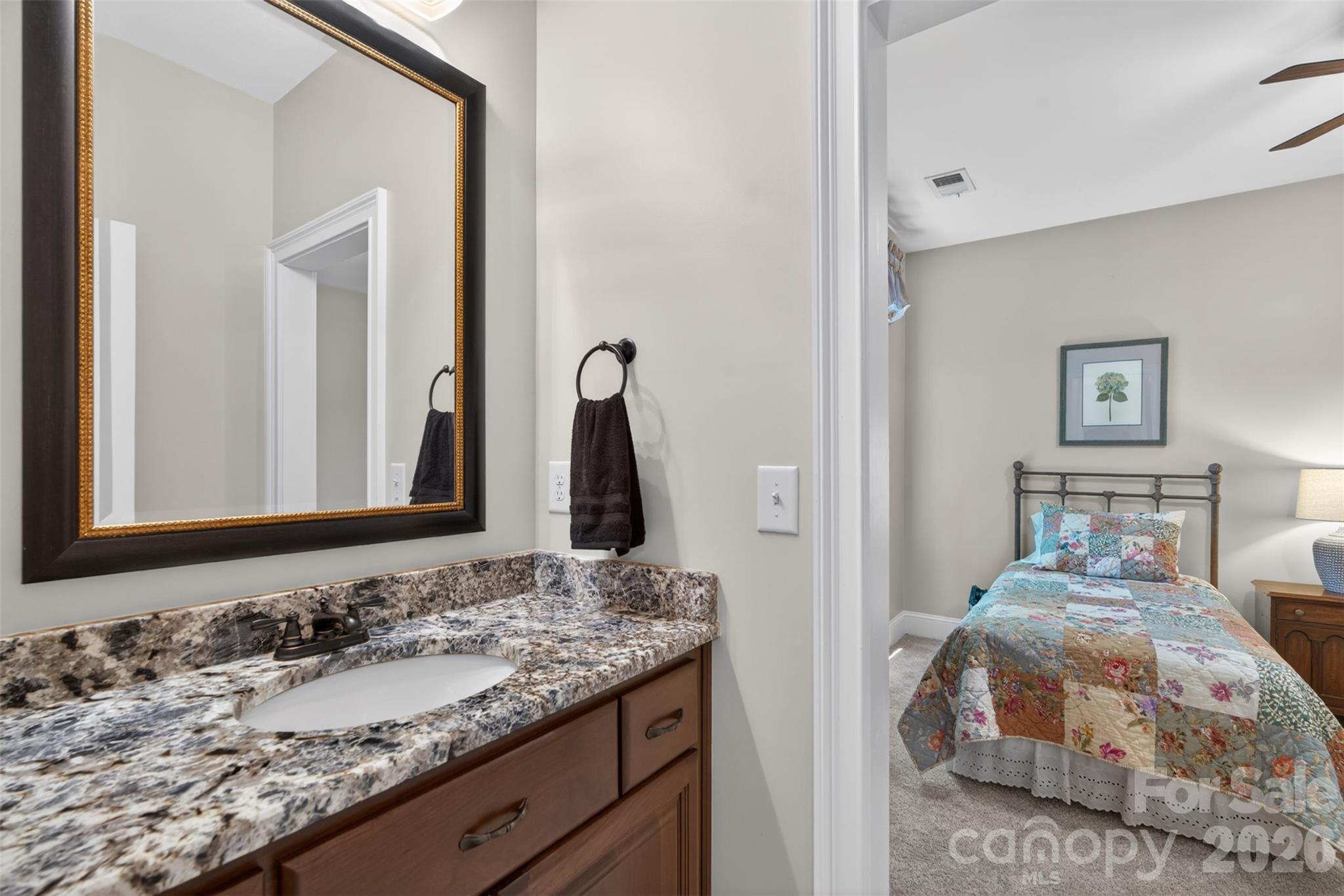 Ensuite Bathe - 5138 Watermead Lane, Belmont