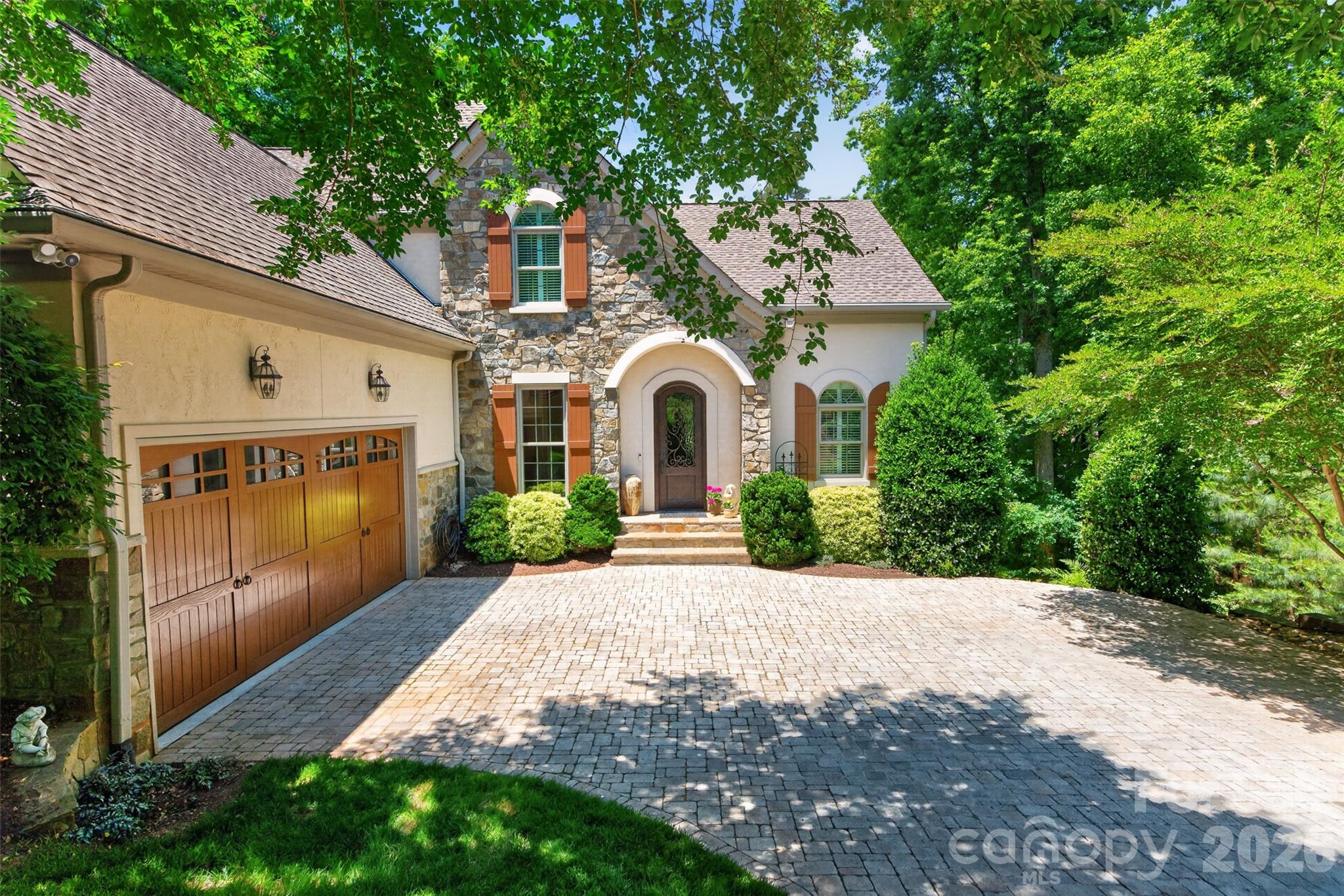 Single Family Residence at 5138 Watermead Lane, Belmont, photo 2 of 60