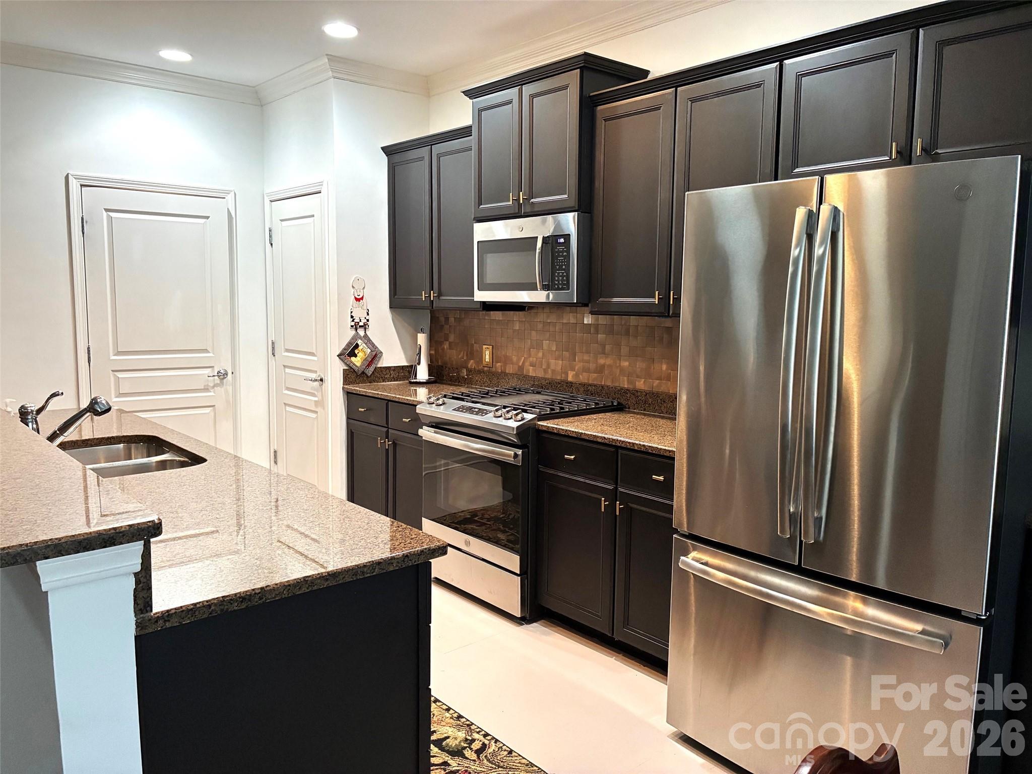 Kitchen - 43041 Mimosa Court, Fort Mill