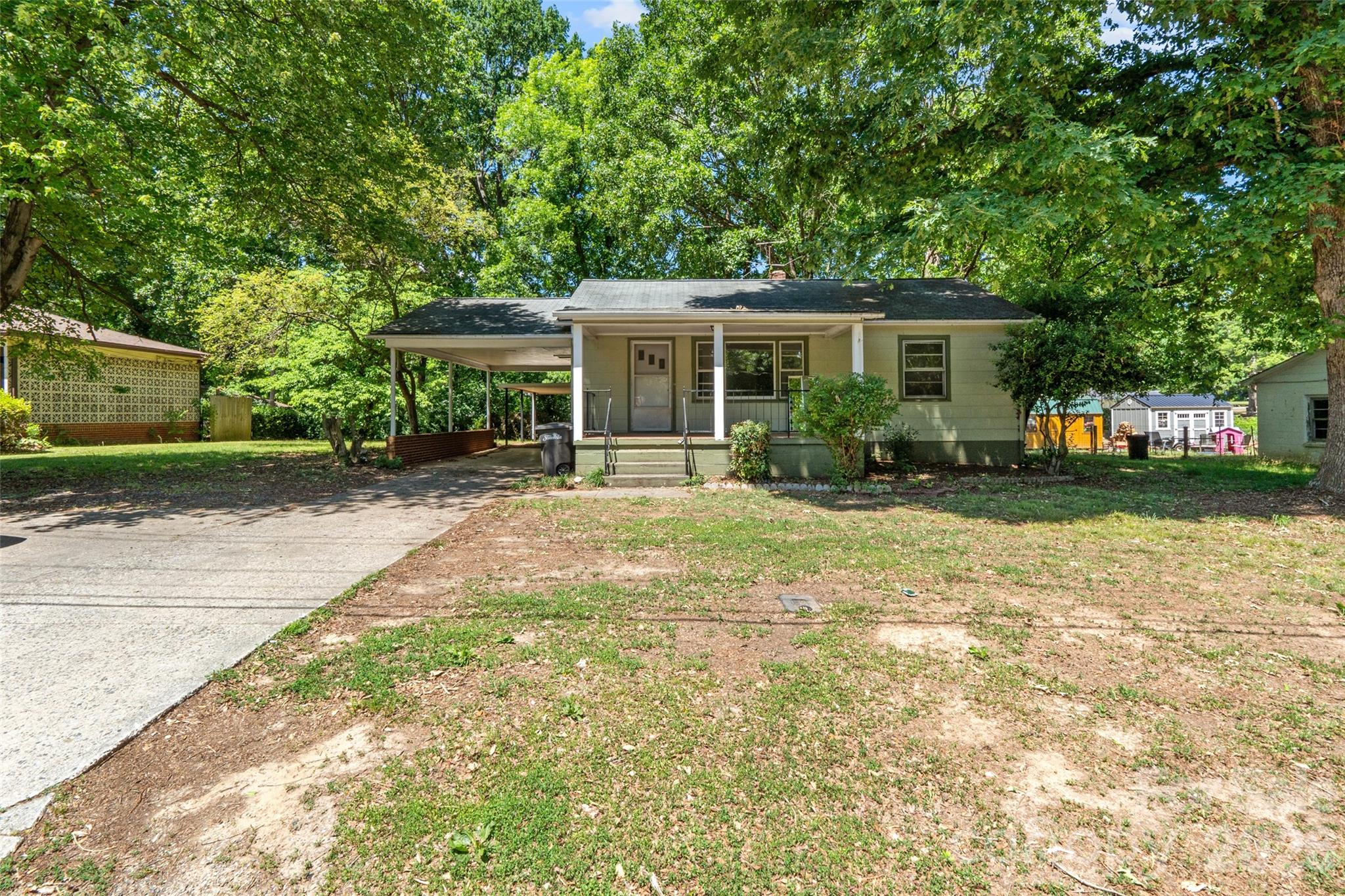 412 Eastside Drive
