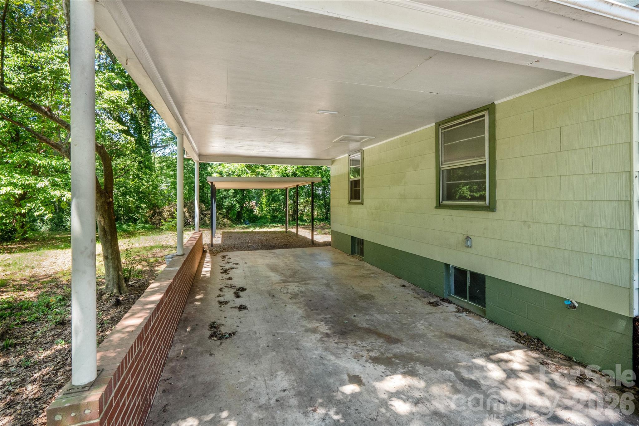 Single Family Residence at 412 Eastside Drive, Statesville, photo 3 of 23