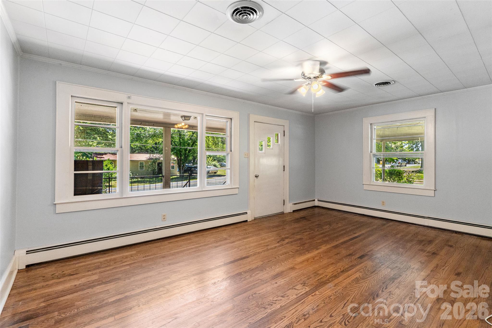 Single Family Residence at 412 Eastside Drive, Statesville, photo 6 of 23