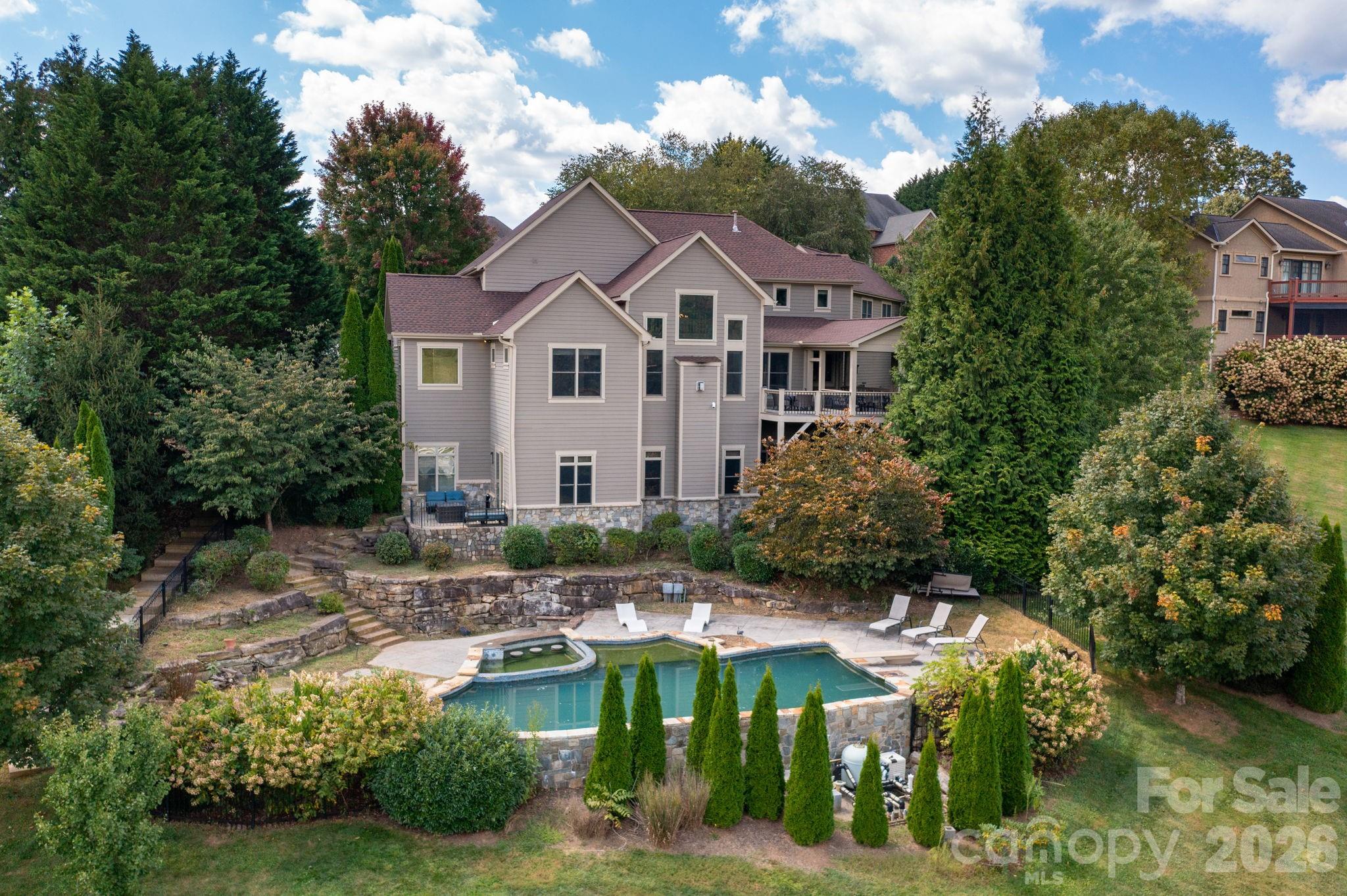 A place to live and to entertain! - 31 Bradford Vistas Drive, Fletcher