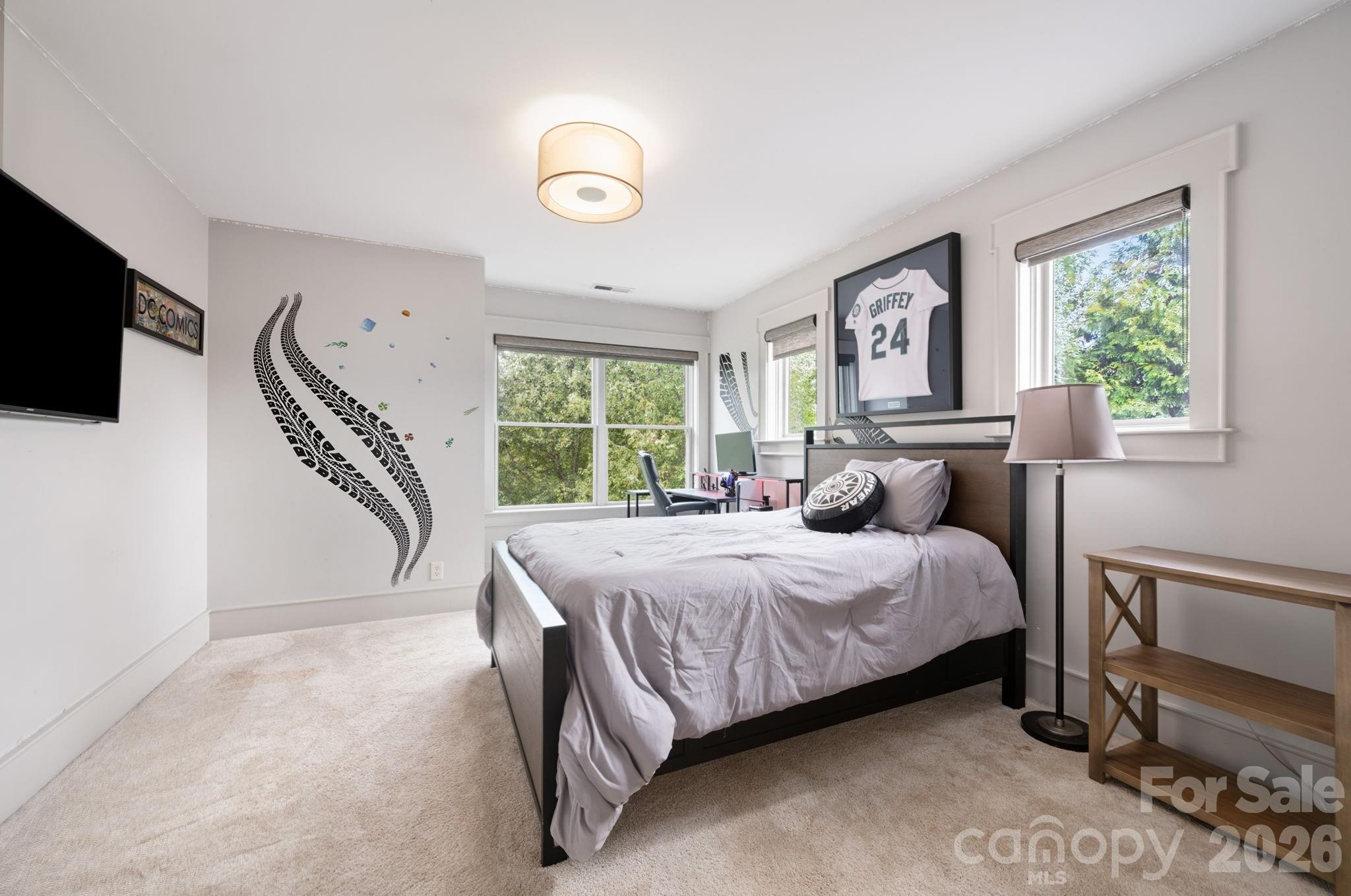 Upper level bedroom - 31 Bradford Vistas Drive, Fletcher