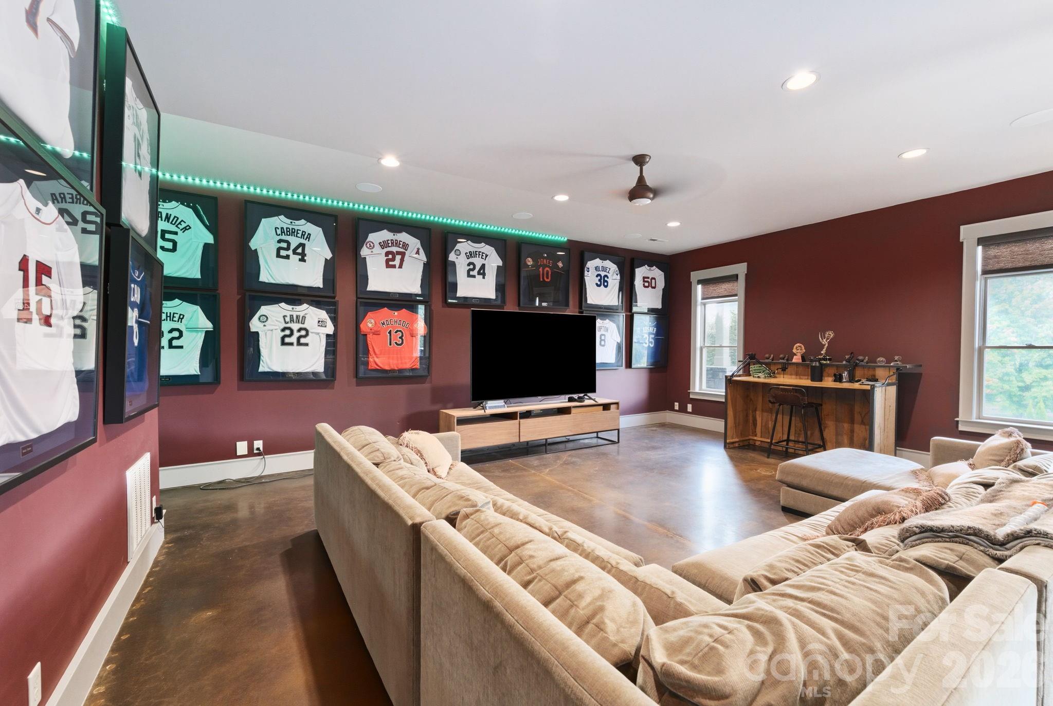 Ready for game night, entertaining, or inlaw suite - 31 Bradford Vistas Drive, Fletcher