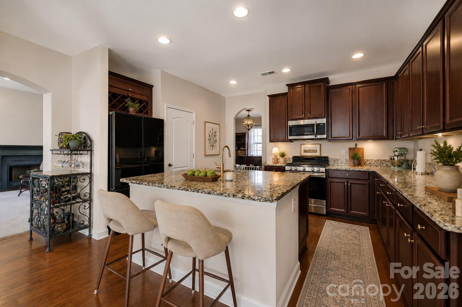 Single Family Residence at 831 Irish Green Drive, Clover, photo 19 of 36