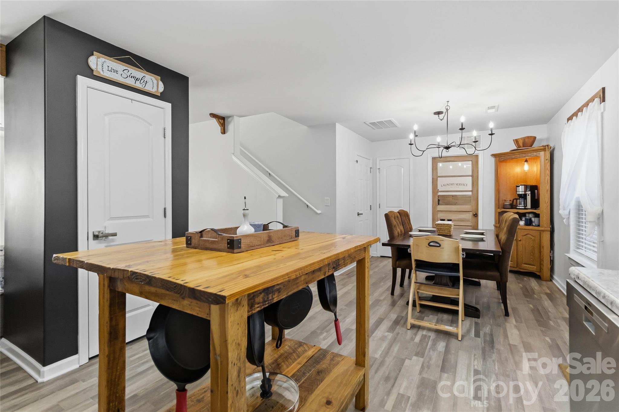 Single Family Residence at 2220 Pinnacle View Drive, Kings Mountain, photo 10 of 30