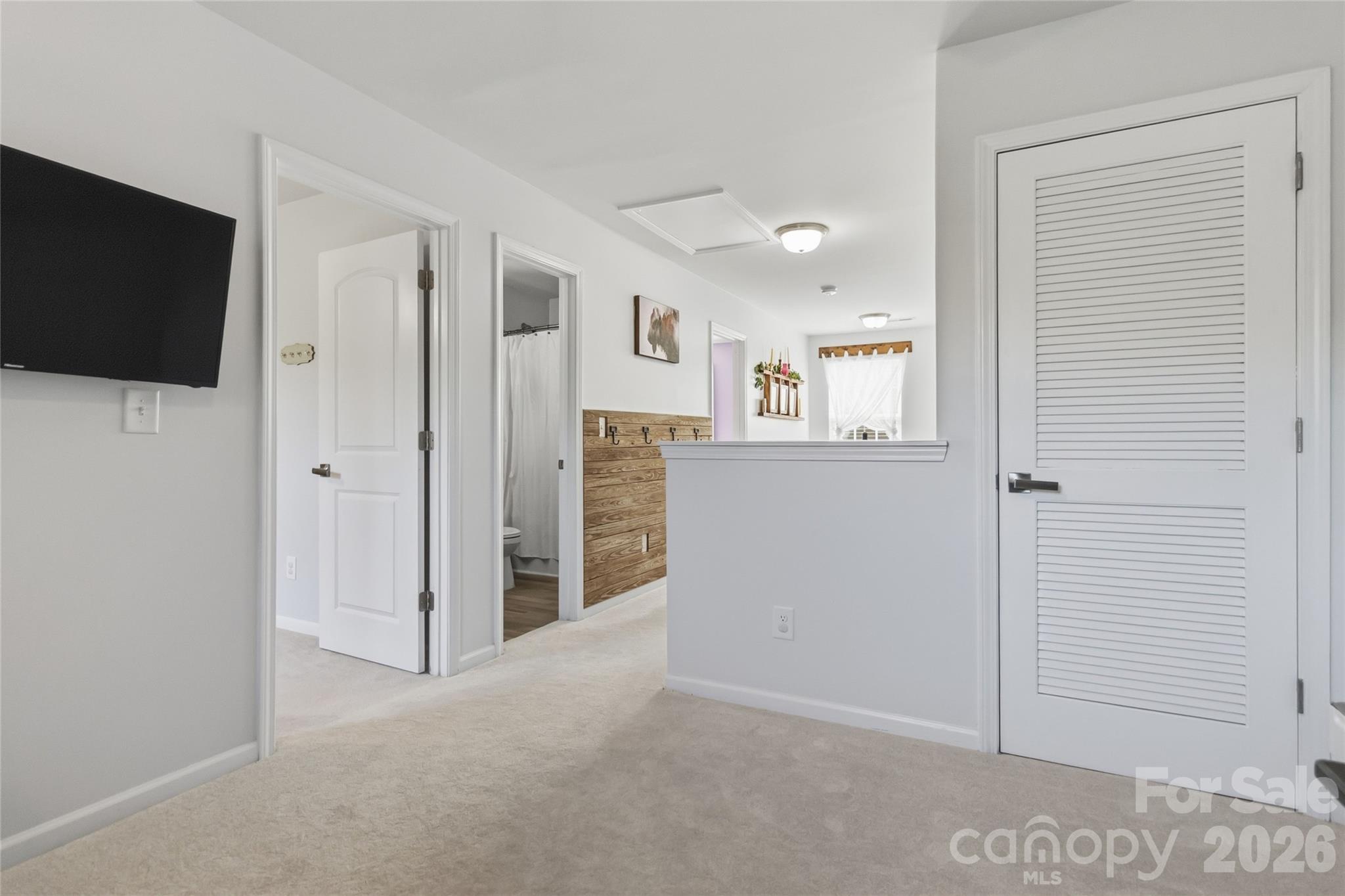 Single Family Residence at 2220 Pinnacle View Drive, Kings Mountain, photo 18 of 30