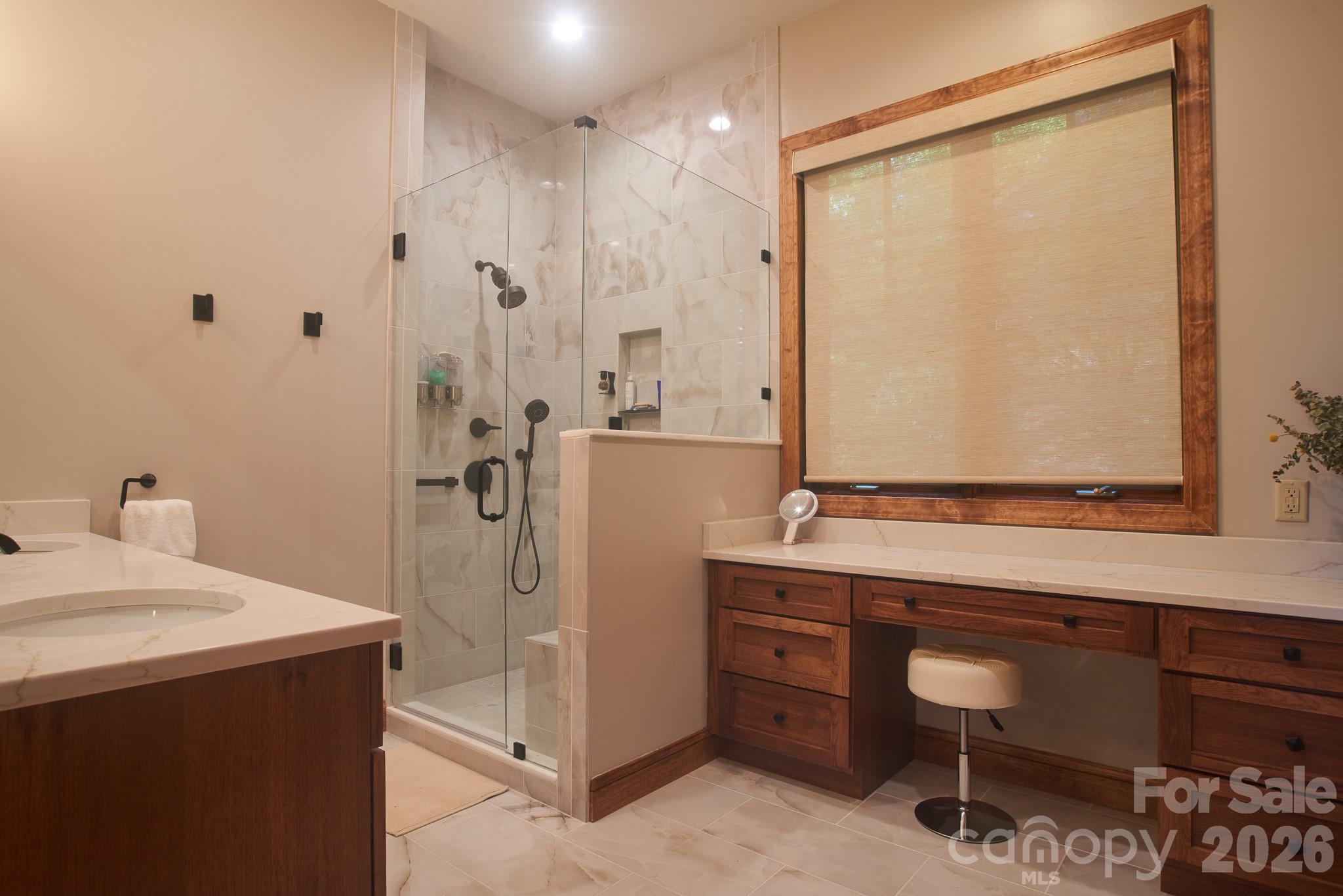 Primary Ensuite / completely remodeled - 427 Spring Rock Road, Burnsville