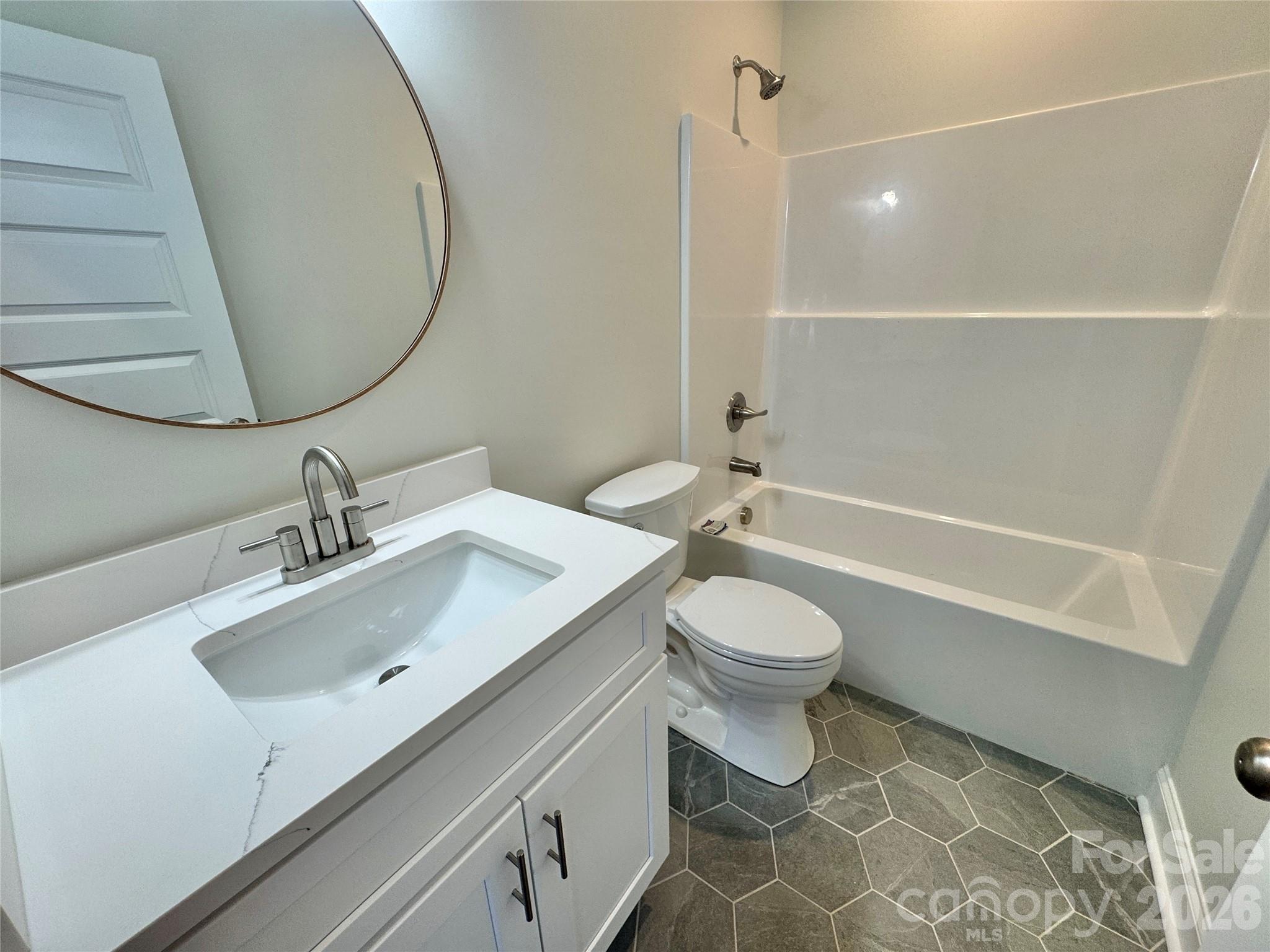 Hallway Bath - 417 W Westview Street, Gastonia