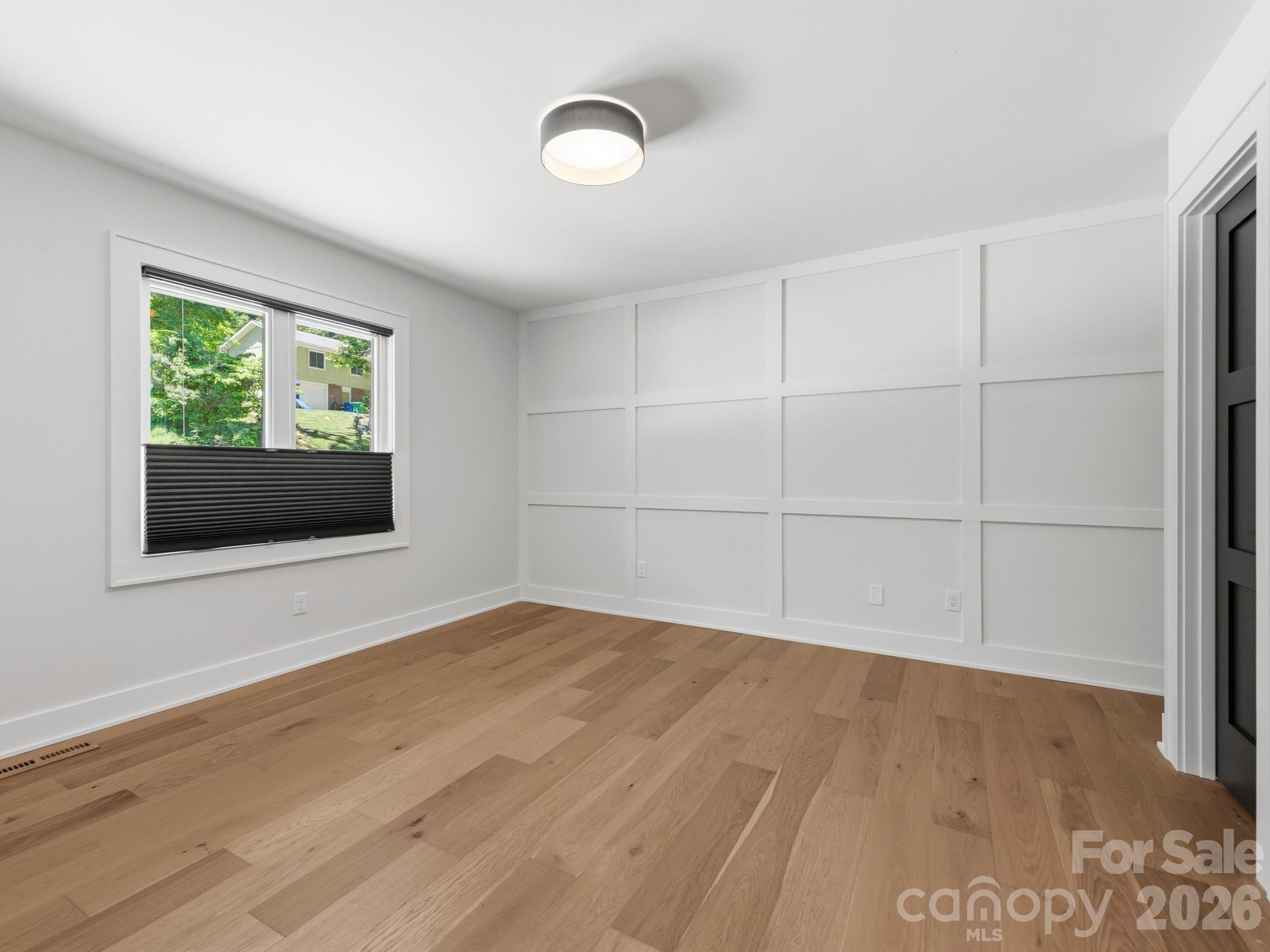 custom trim throughout - 17 Muirfield Drive, Arden