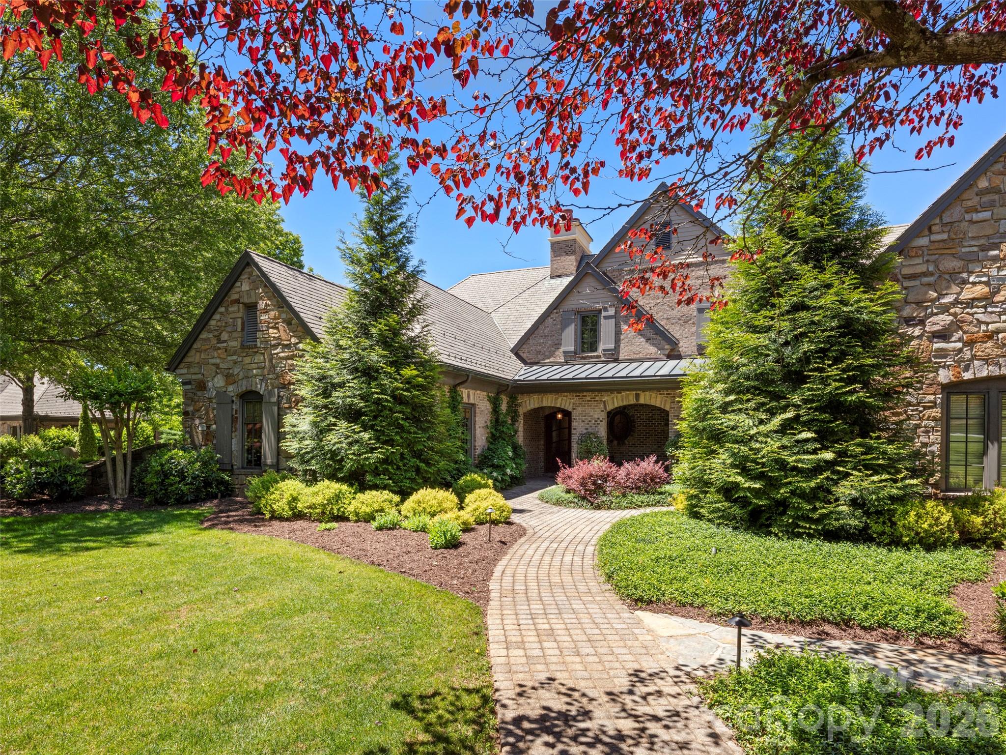 14 Golfside Court