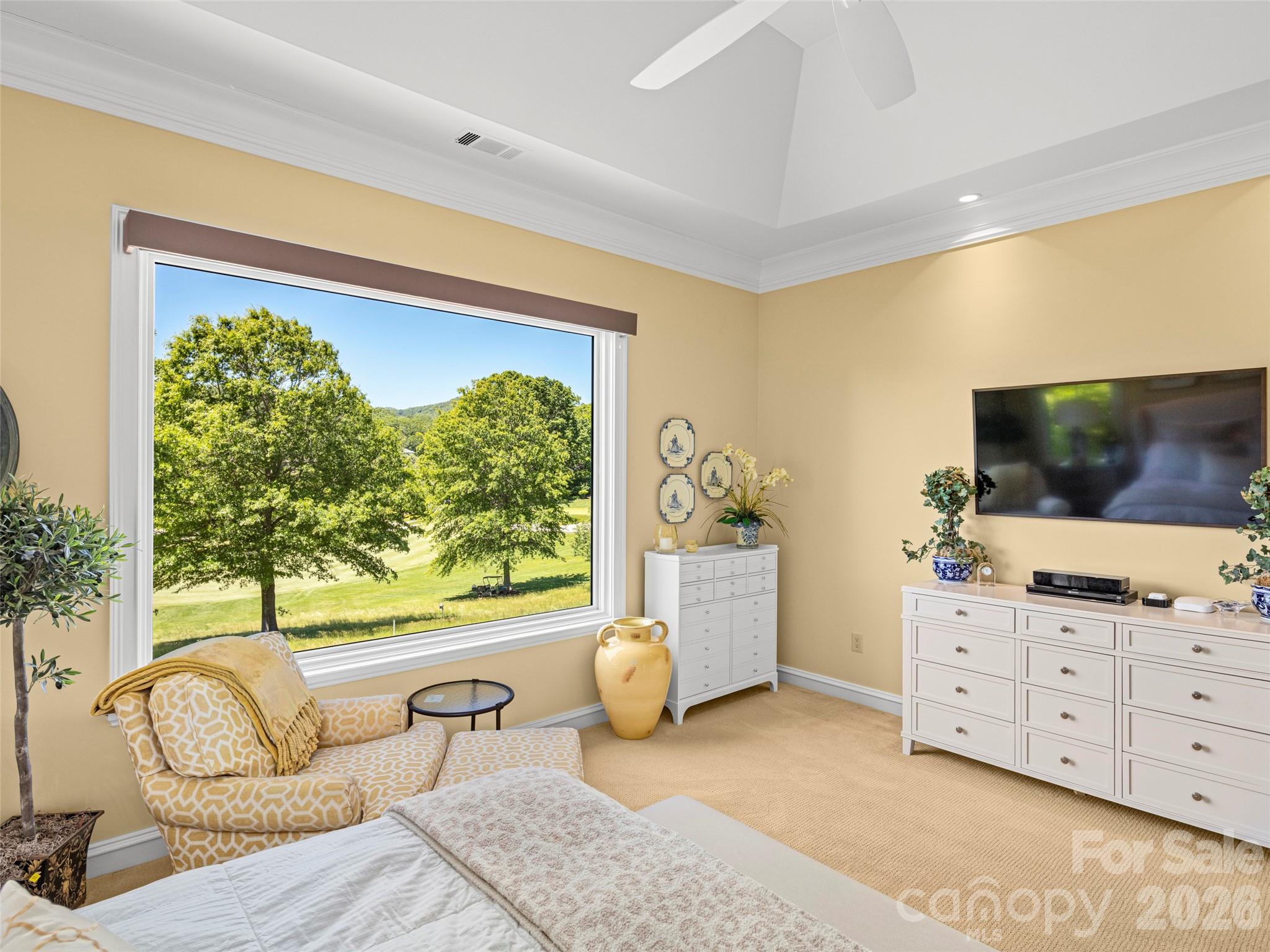 Townhouse at 14 Golfside Court, Arden, photo 20 of 45
