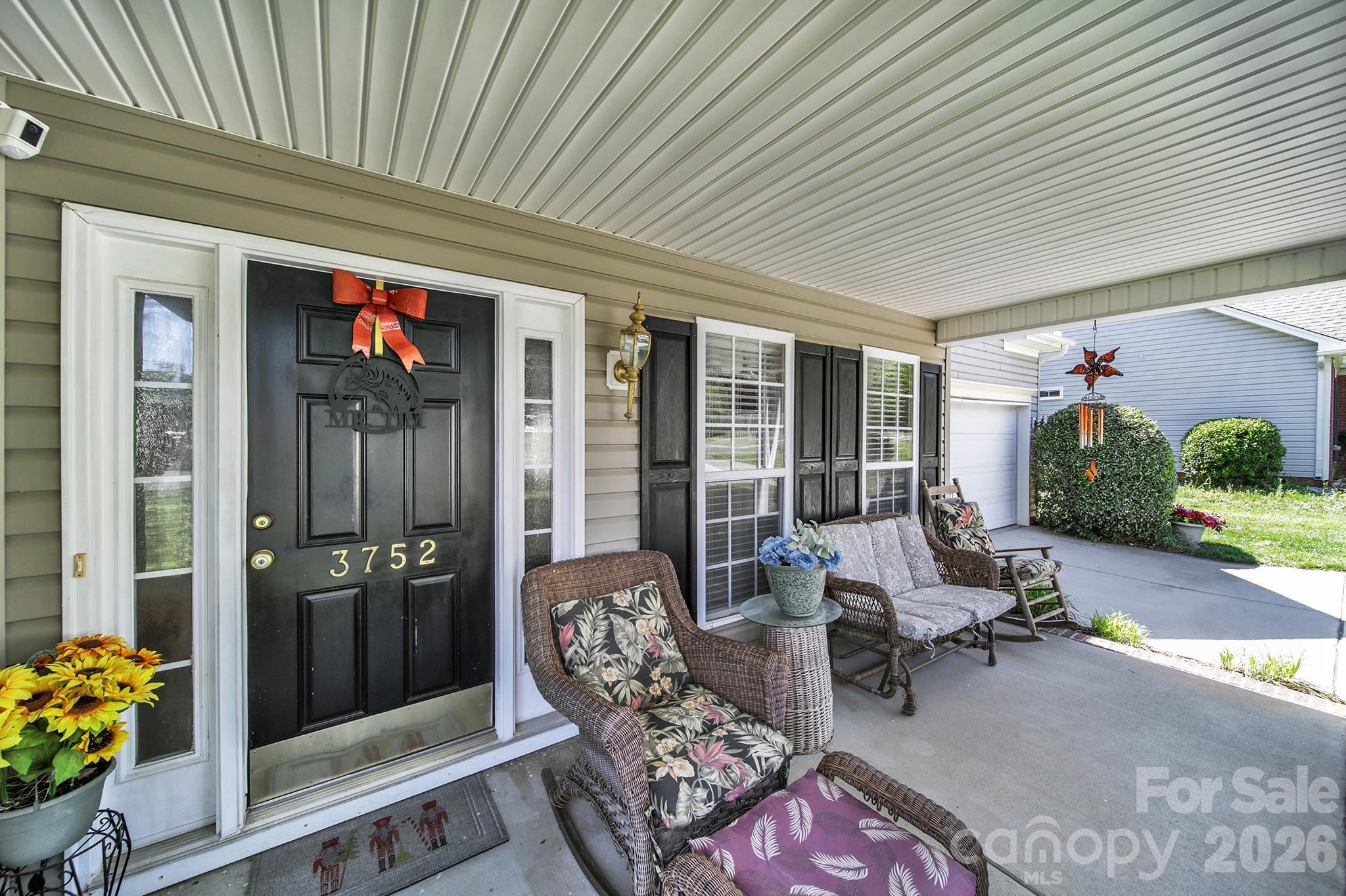 Single Family Residence at 3752 Leela Palace Way, Fort Mill, photo 2 of 46