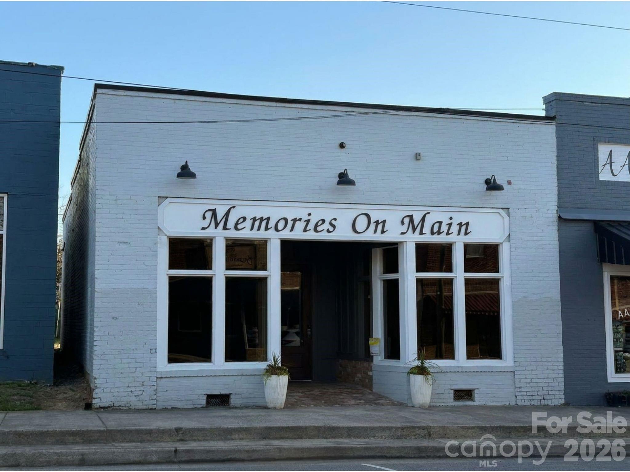 28 E Main Street