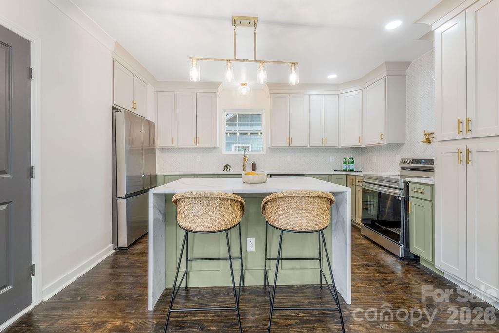 Single Family Residence at 131 Woodrow Avenue, Asheville, photo 15 of 44