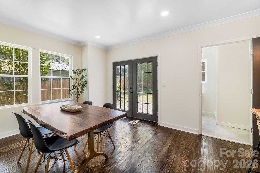Single Family Residence at 131 Woodrow Avenue, Asheville, photo 13 of 44