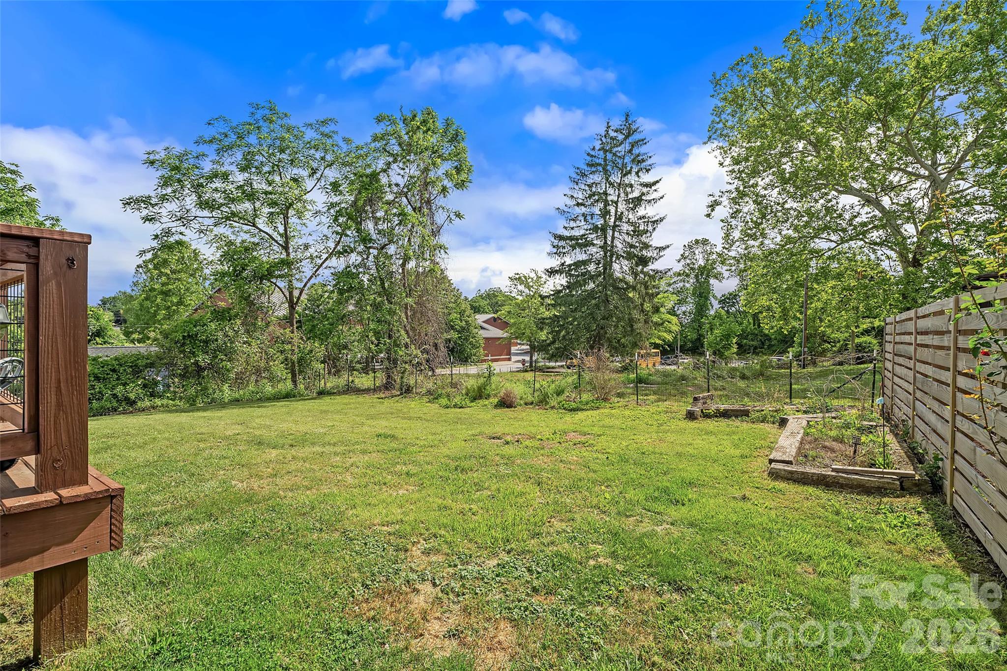 Single Family Residence at 708 Prince Drive, Hendersonville, photo 17 of 24