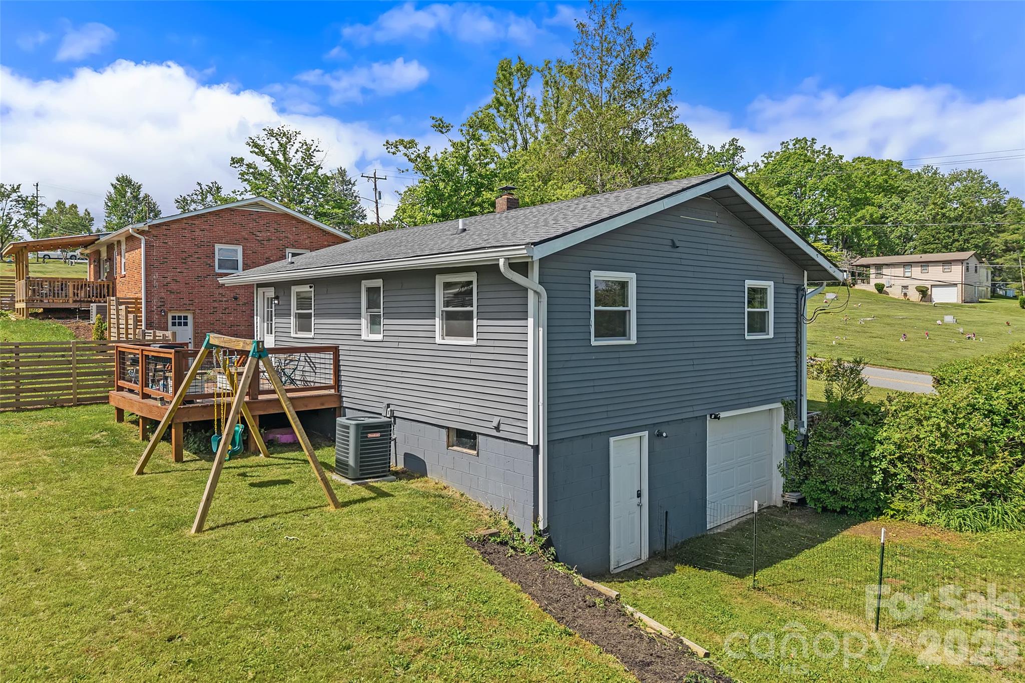 Single Family Residence at 708 Prince Drive, Hendersonville, photo 21 of 24