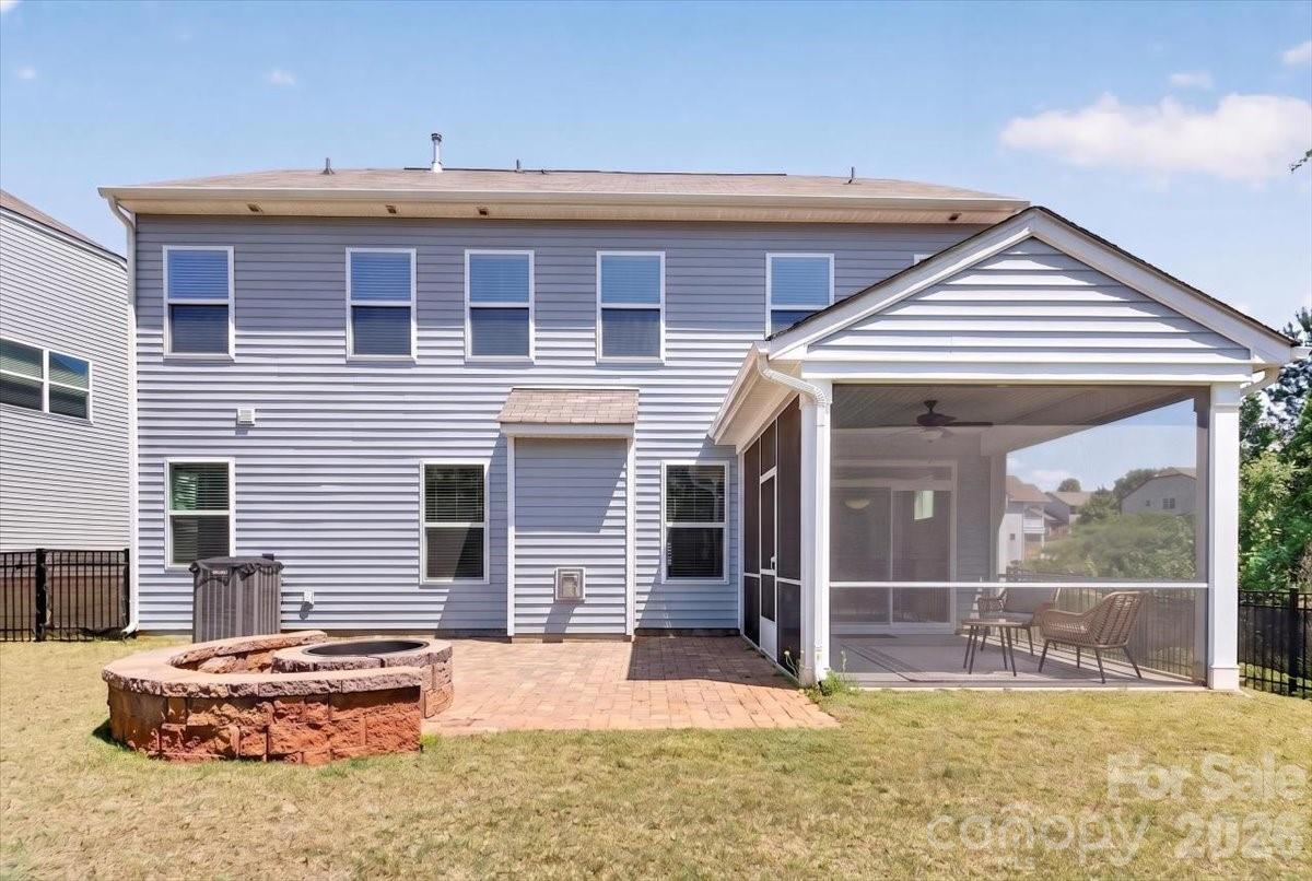 Single Family Residence at 109 W Heart Pine Lane, Statesville, photo 27 of 30