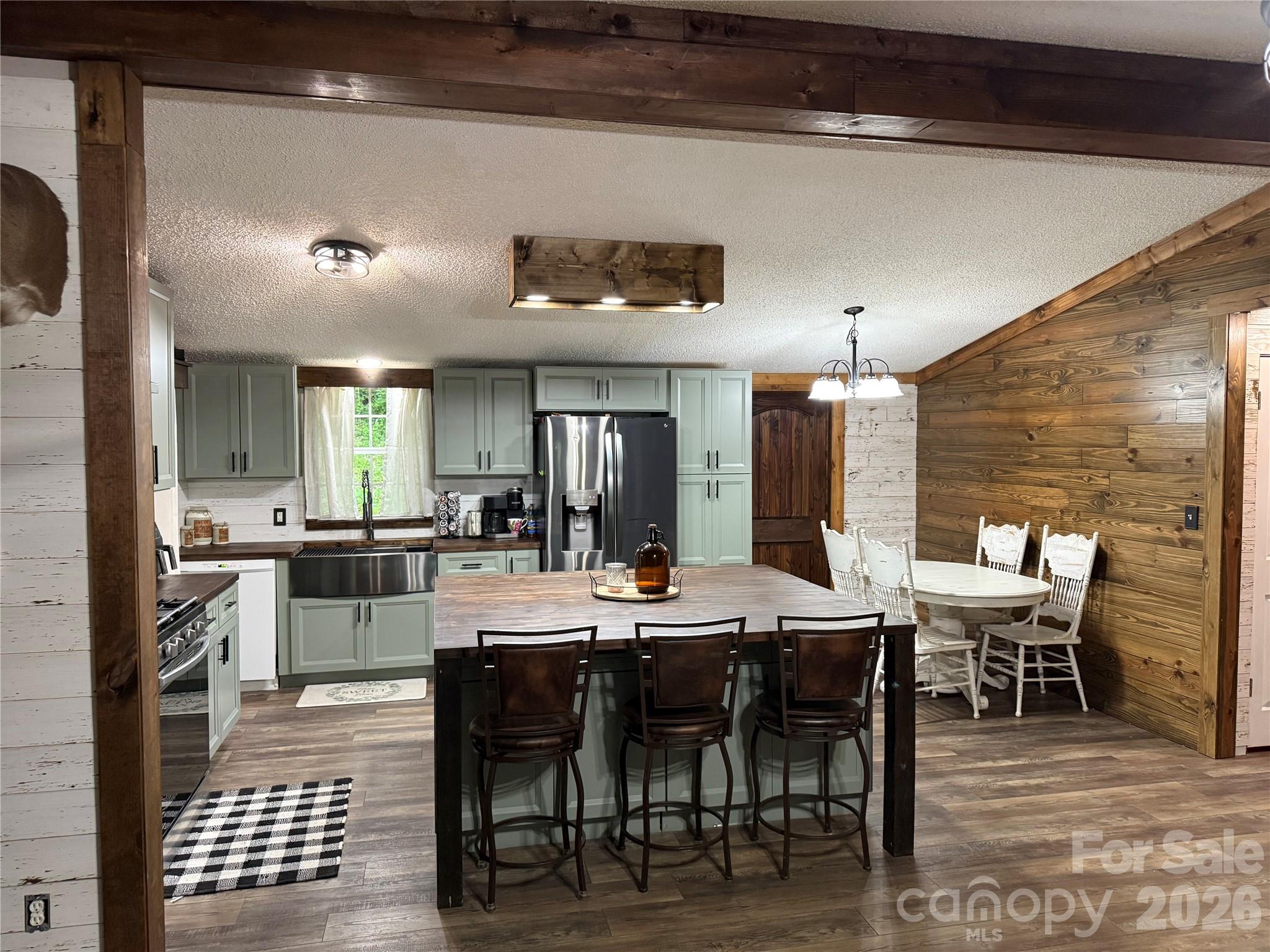 Single Family Residence at 71 Ledford Ridge Lane, Bakersville, photo 5 of 19