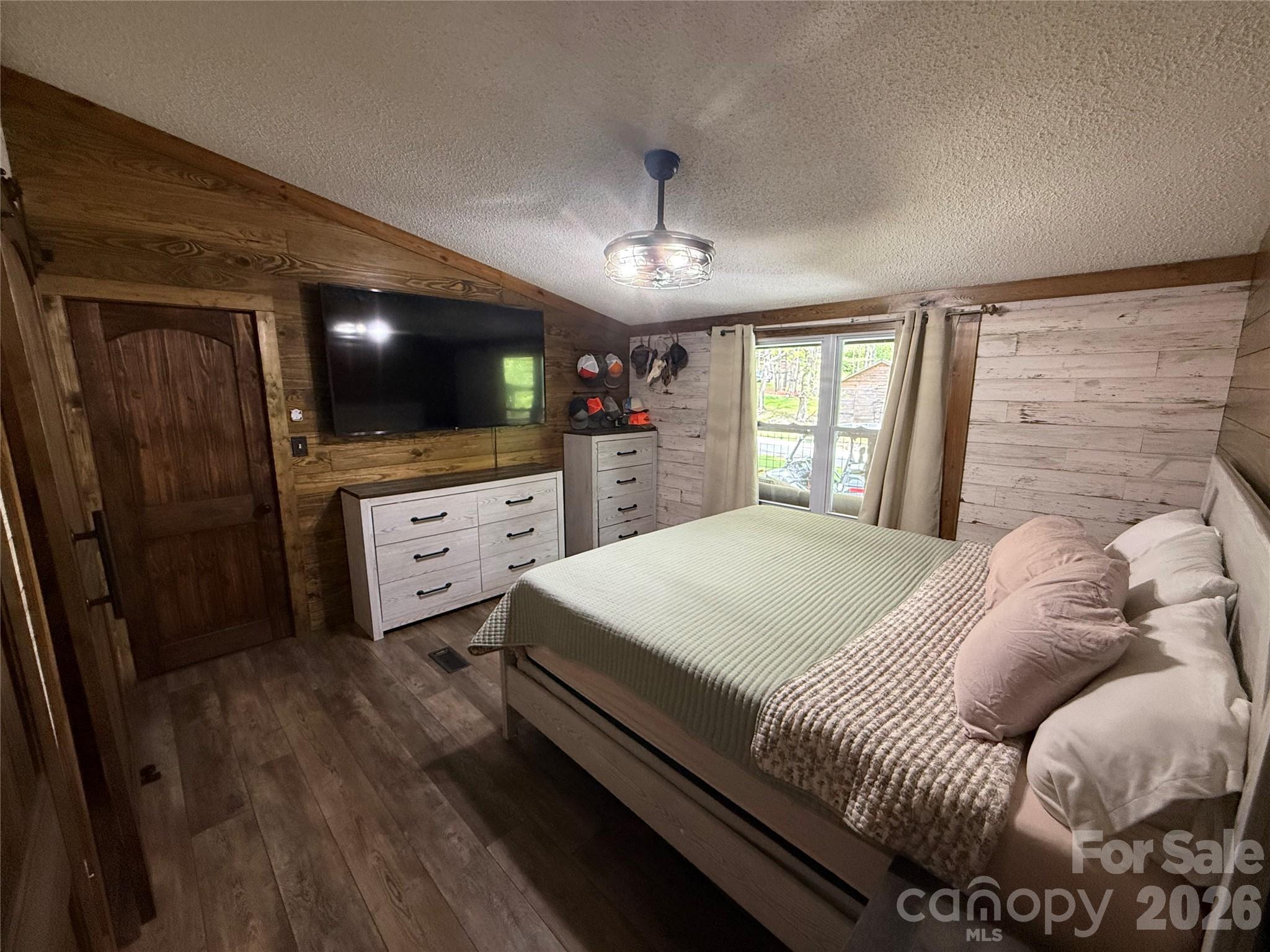 Single Family Residence at 71 Ledford Ridge Lane, Bakersville, photo 8 of 19