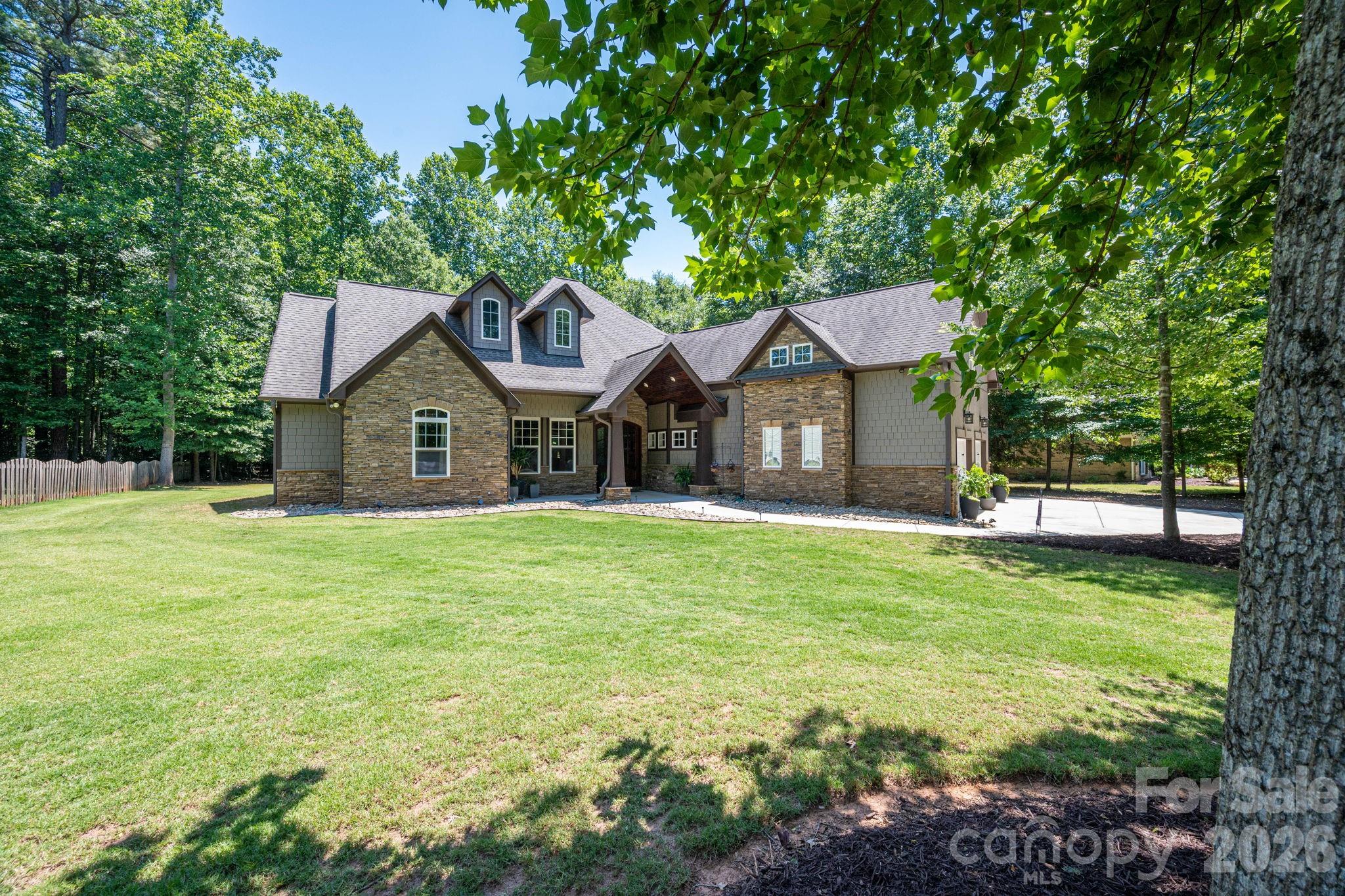 Single Family Residence at 489 Evergreen Road, Lake Wylie, photo 2 of 47