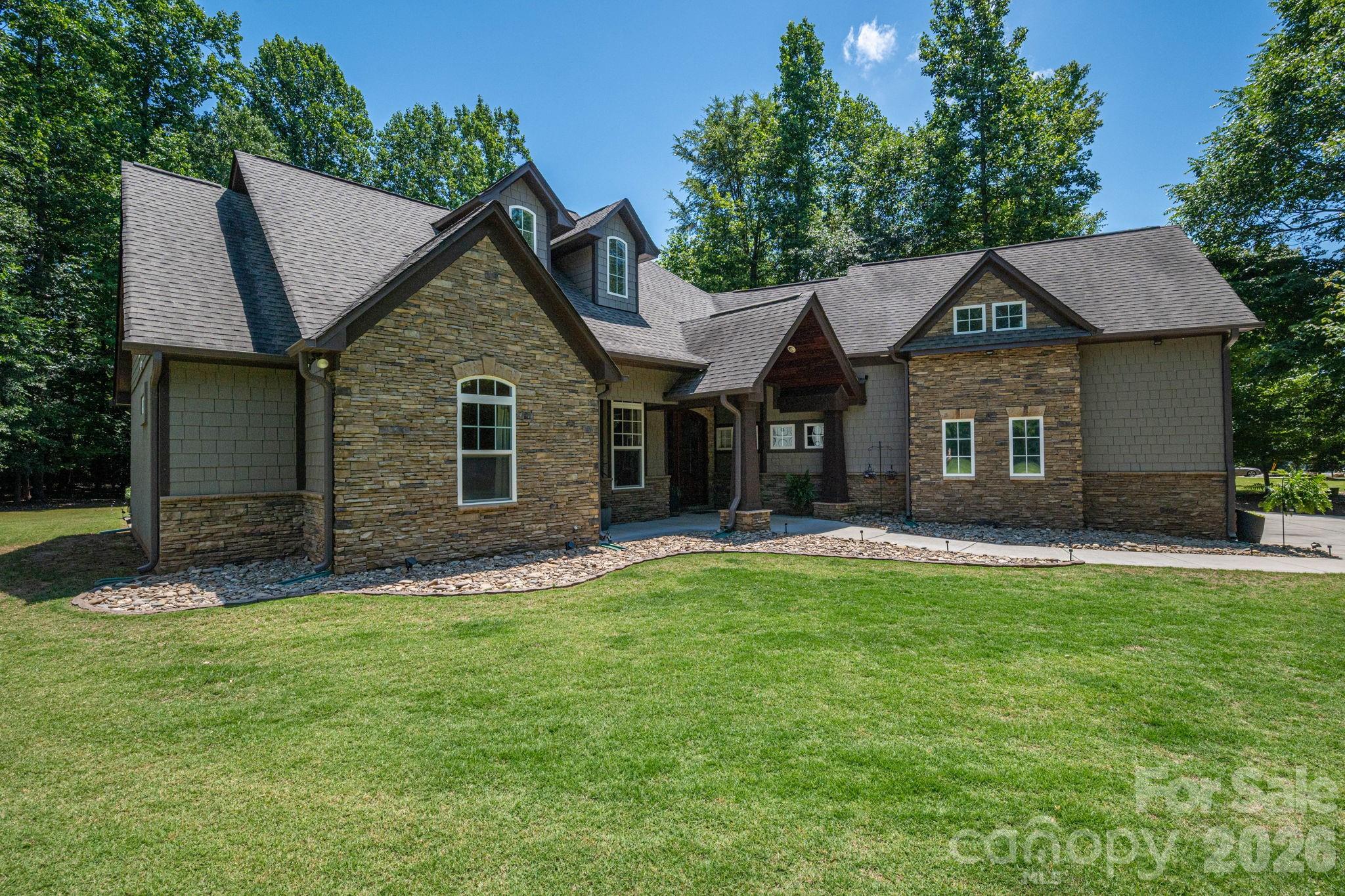 Single Family Residence at 489 Evergreen Road, Lake Wylie, photo 3 of 47
