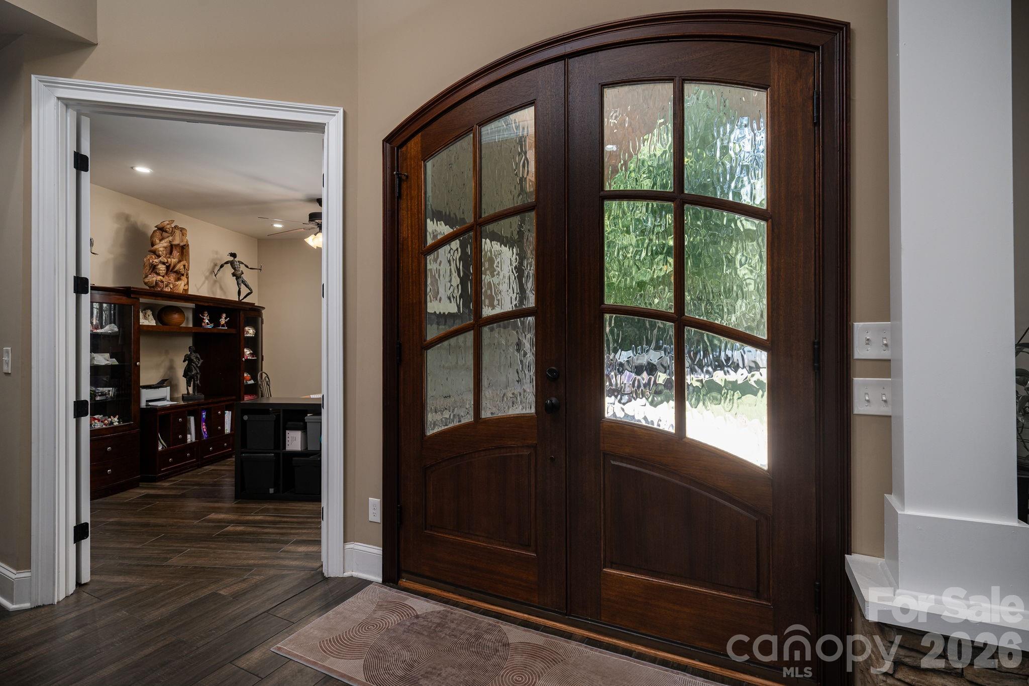 Single Family Residence at 489 Evergreen Road, Lake Wylie, photo 6 of 47