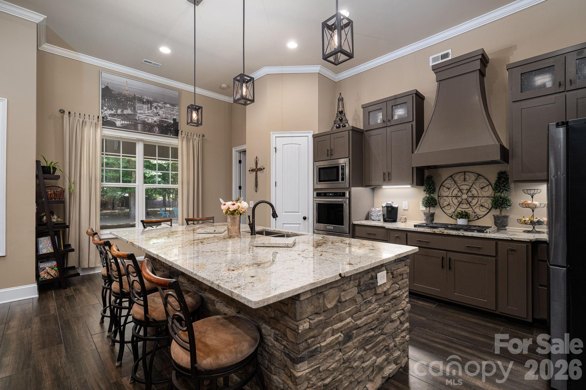 Single Family Residence at 489 Evergreen Road, Lake Wylie, photo 11 of 47