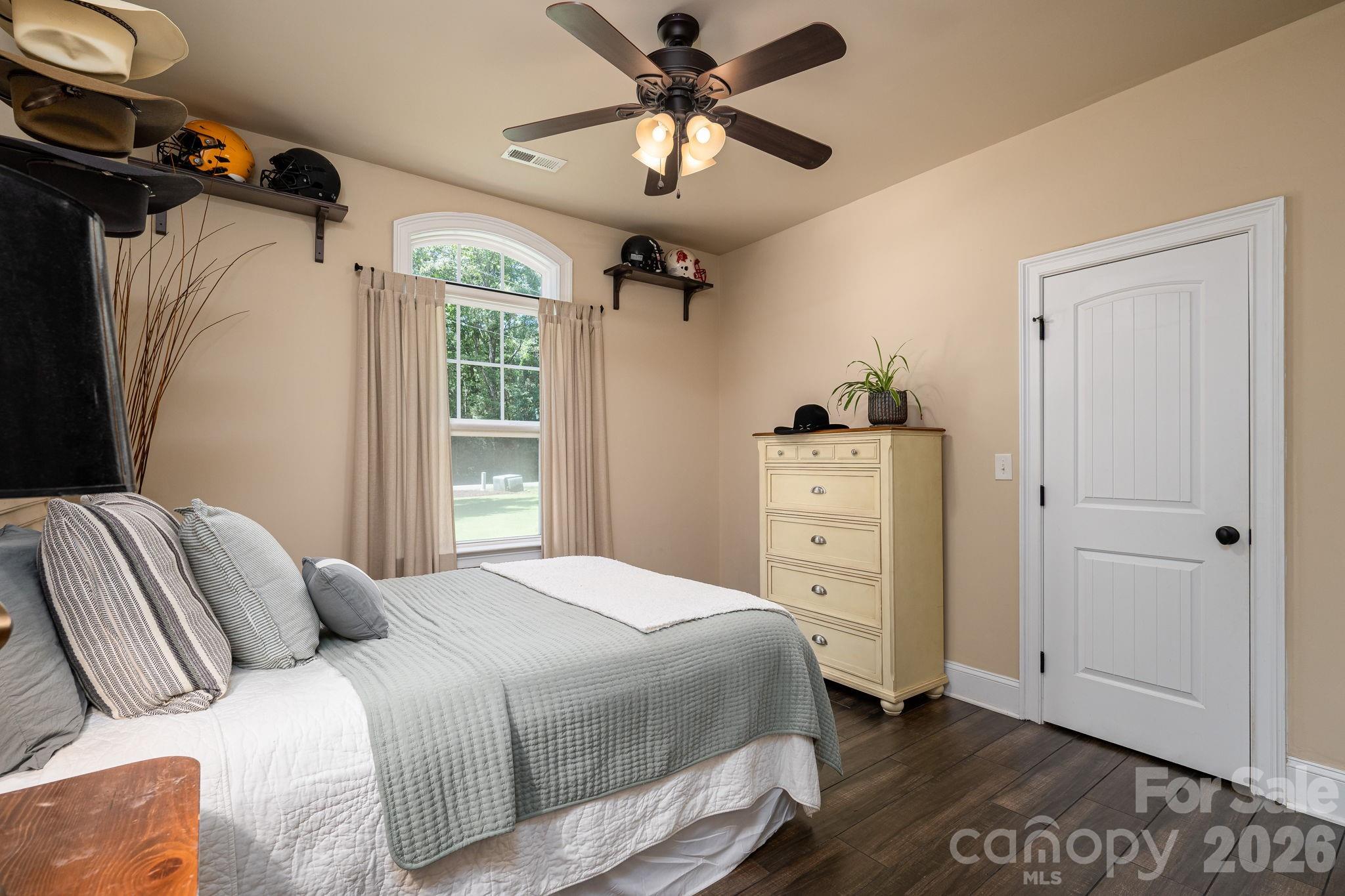 Single Family Residence at 489 Evergreen Road, Lake Wylie, photo 27 of 47