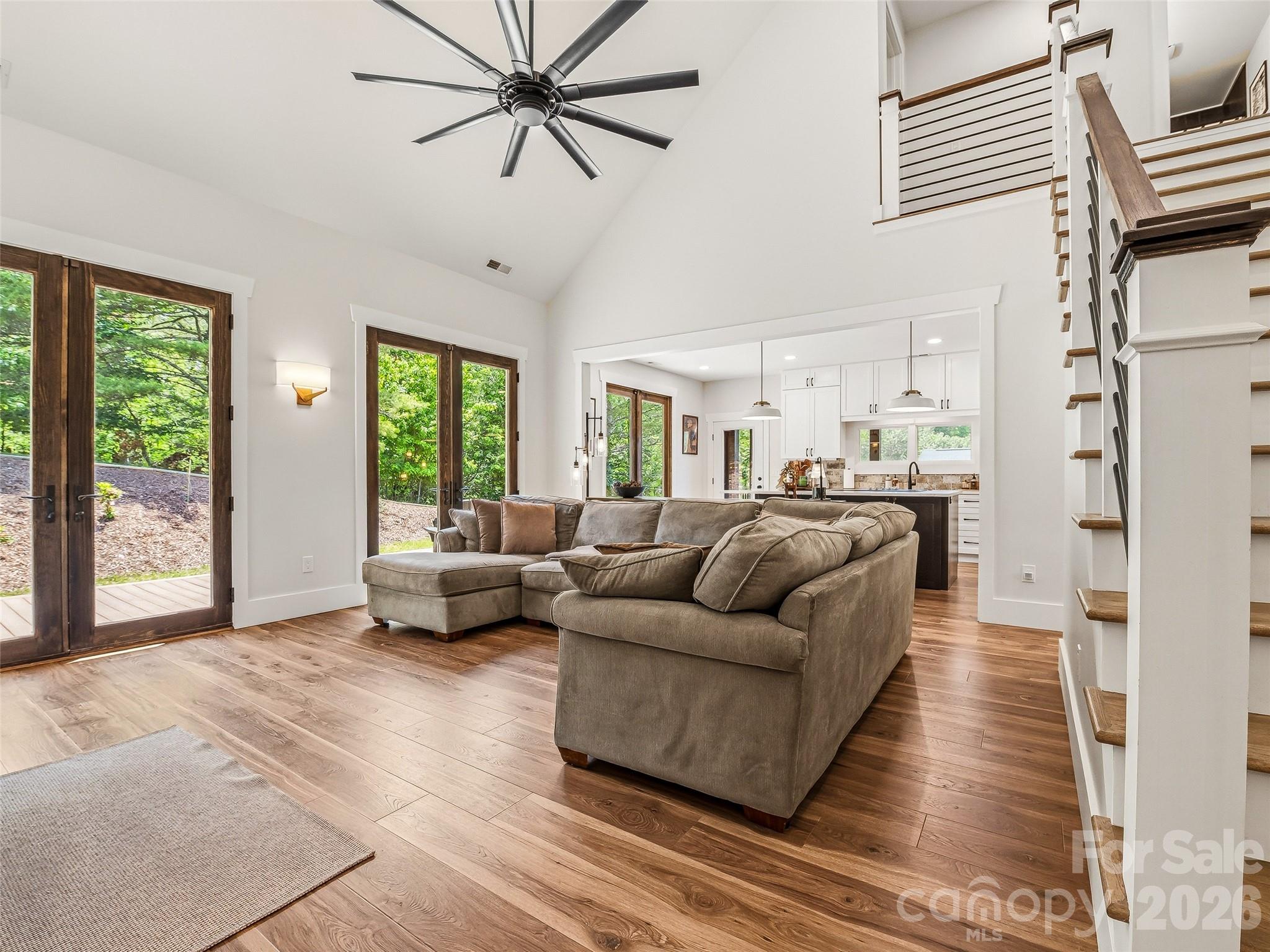 Single Family Residence at 158 Trellem Trail, Hendersonville, photo 13 of 48
