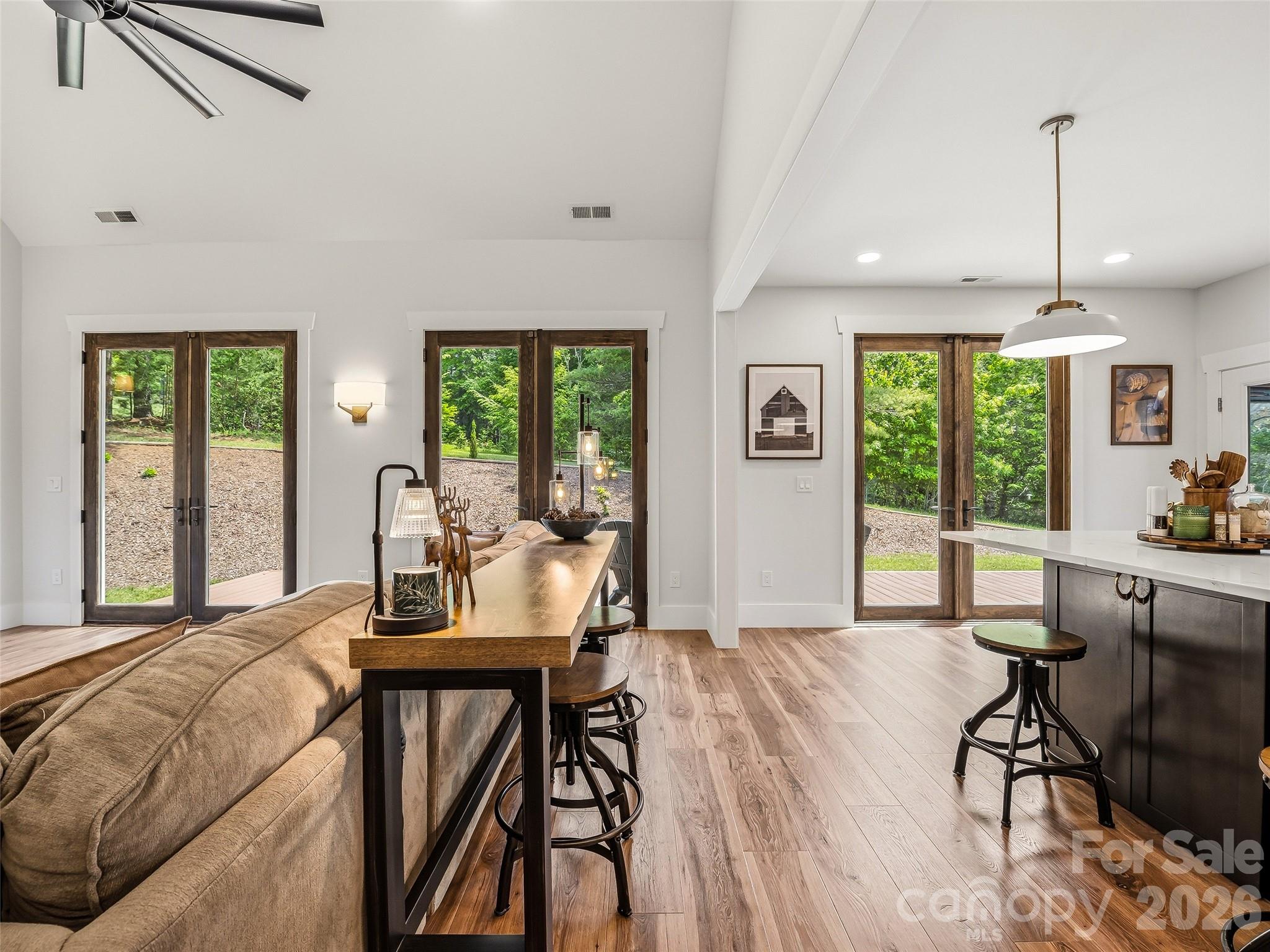 Single Family Residence at 158 Trellem Trail, Hendersonville, photo 16 of 48