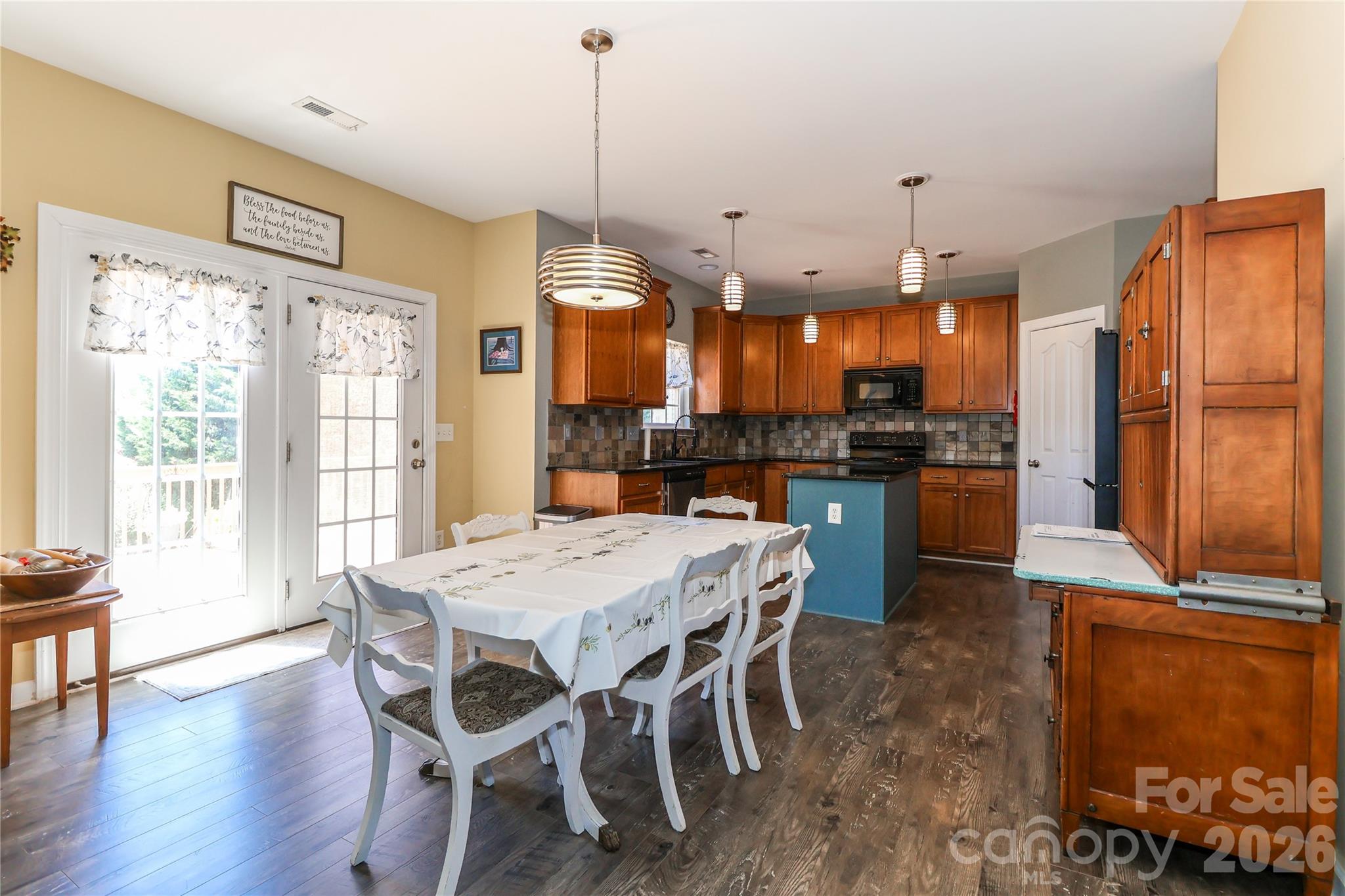 Single Family Residence at 106 Planters Drive, Statesville, photo 13 of 48