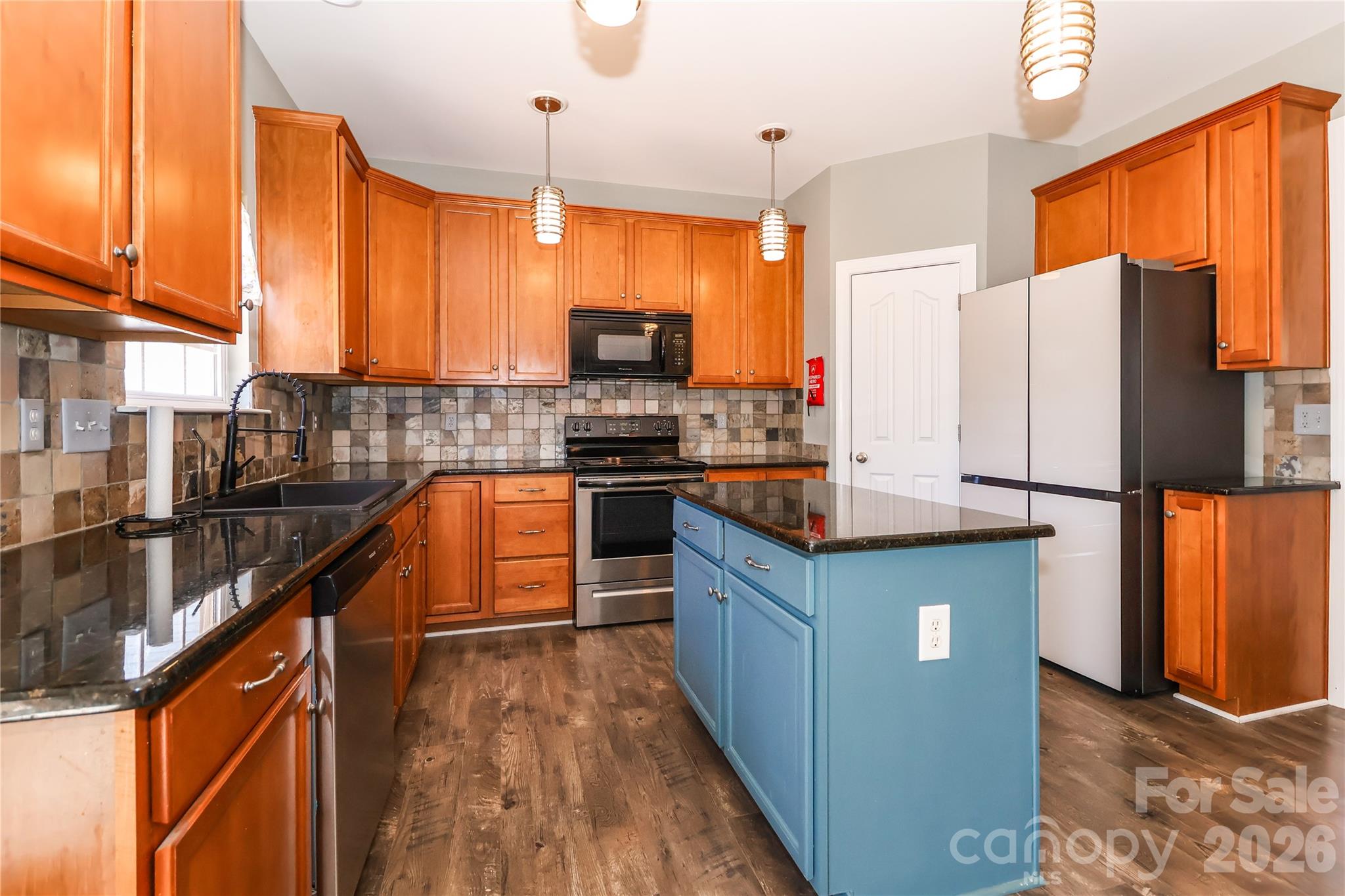 Single Family Residence at 106 Planters Drive, Statesville, photo 15 of 48