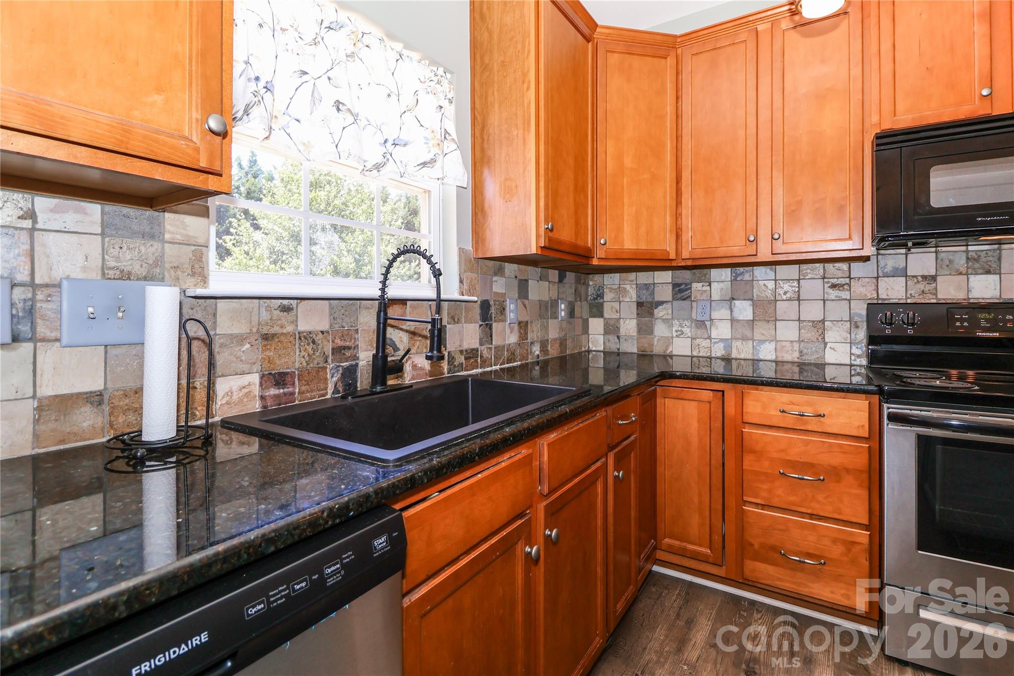 Single Family Residence at 106 Planters Drive, Statesville, photo 16 of 48