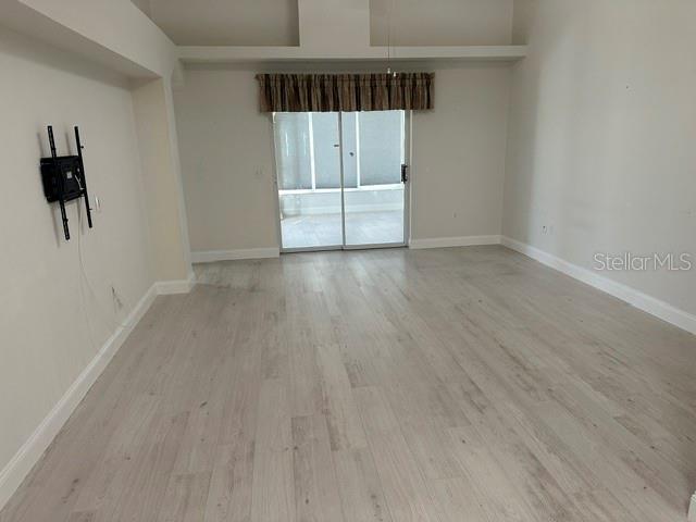 Single Family Residence at 1525 CHALLENGER AVE, DAVENPORT, photo 6 of 13